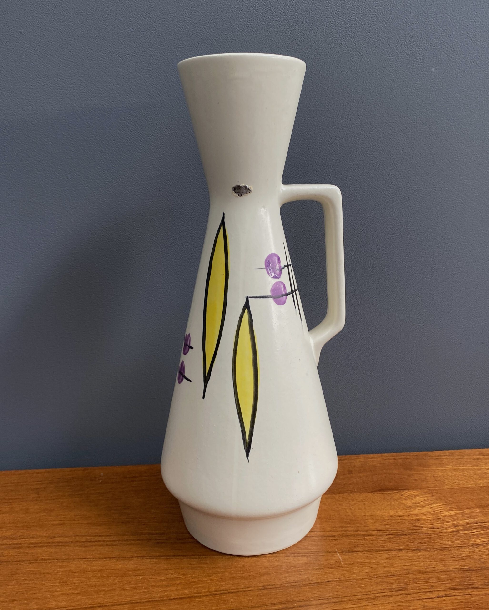 Mid-Century Bay Keramik Vaas Ceramics Yellow bij Reliving