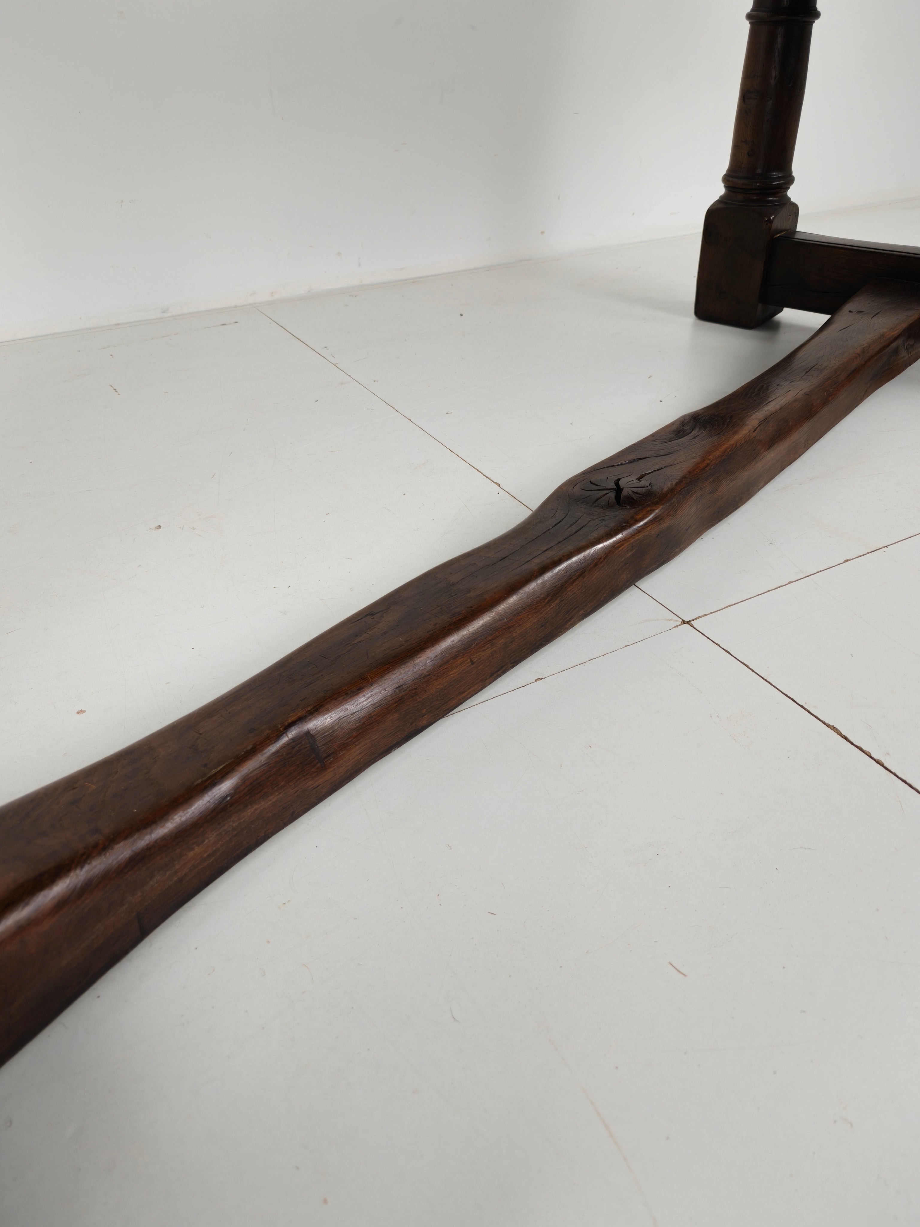 Massief Engelse Eikenhouten Eettafel – 20e Eeuw Met Prachtige Nerf En Patina image 12