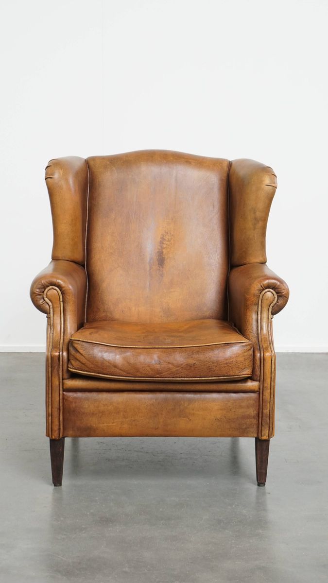 Geweldige, Karaktervolle Vintage Schapenleren Oorfauteuil Met Een Mooi Patina image 2