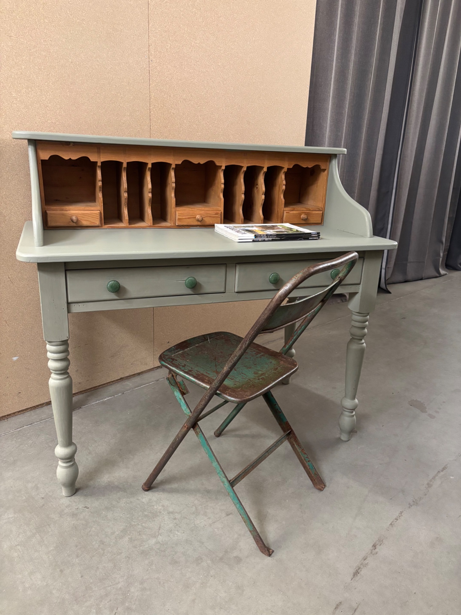 Vintage Brocante Bureau image 3