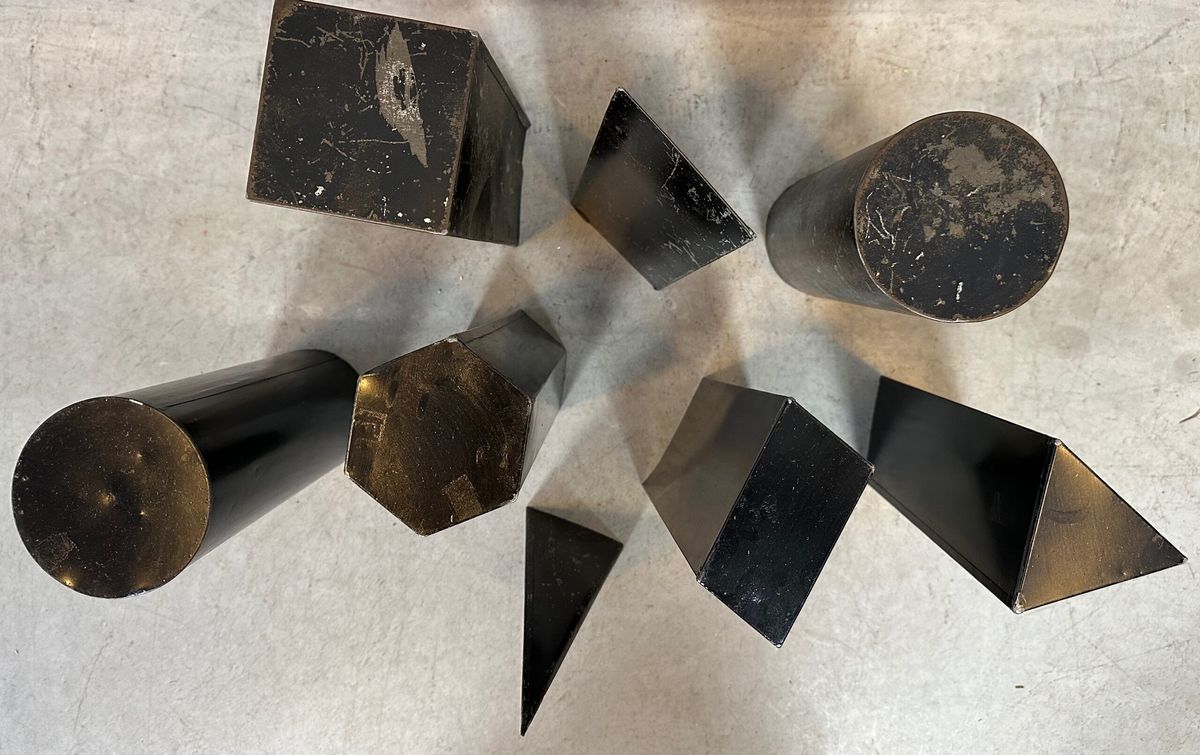 8x Antieke Meetkundige Vormen – Metaal image 6