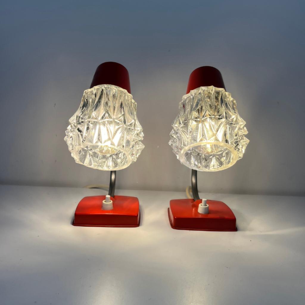 Charmante, Vintage Lampjes (2) Rood Metaal Met Glazen Kapjes image 3