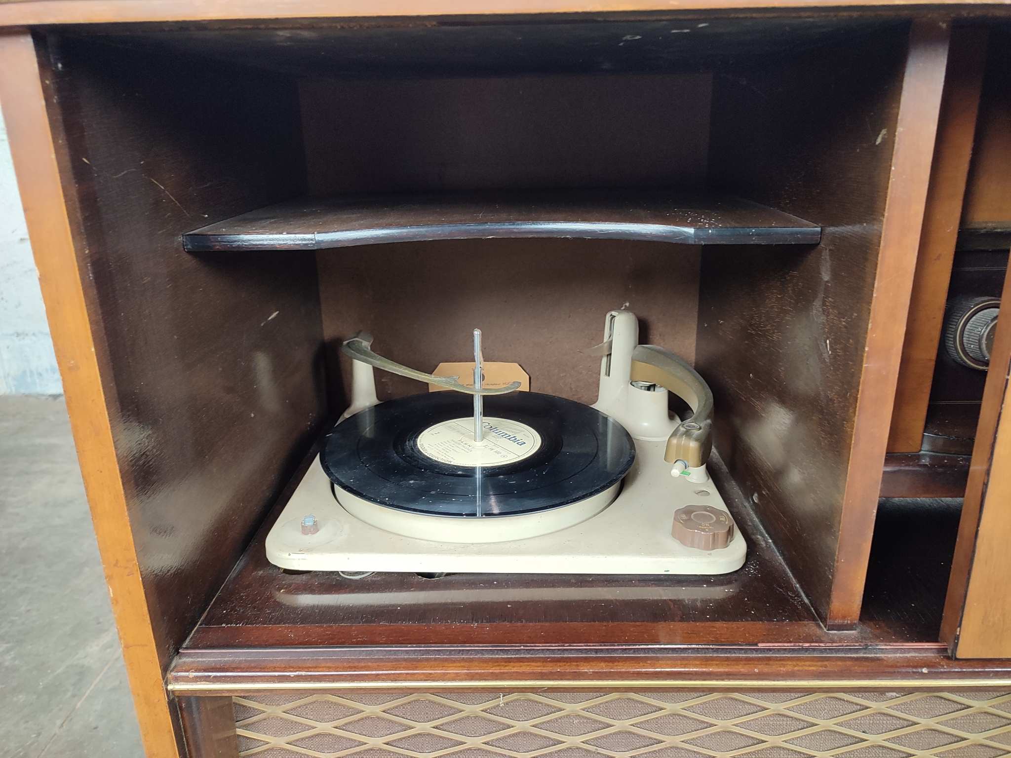 Vintage Radiomeubel image 5