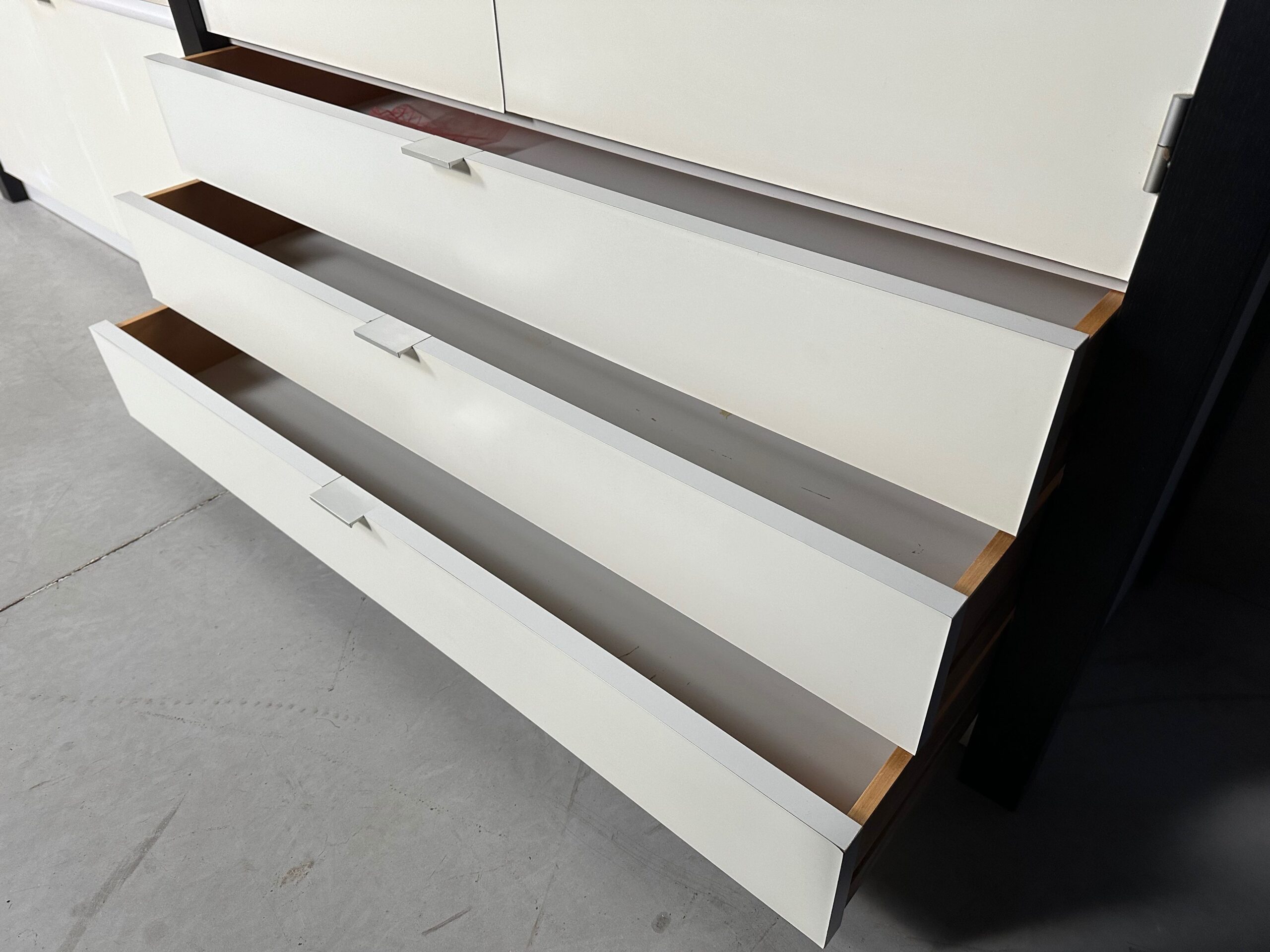 Vintage Wandsysteem Hout Black bij Reliving