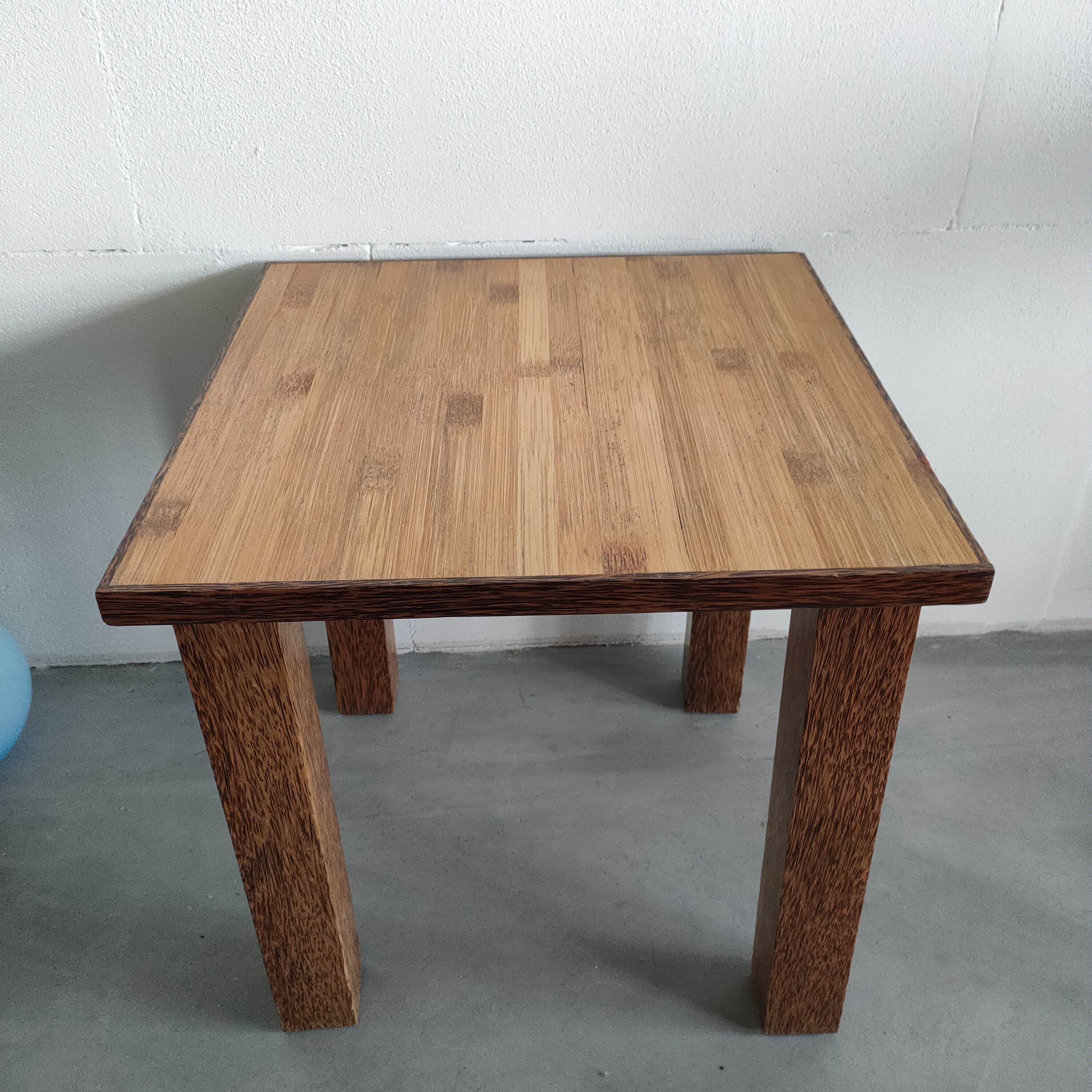 Bijzettafeltje Vierkant Met Donker Houten Afwerking image 6