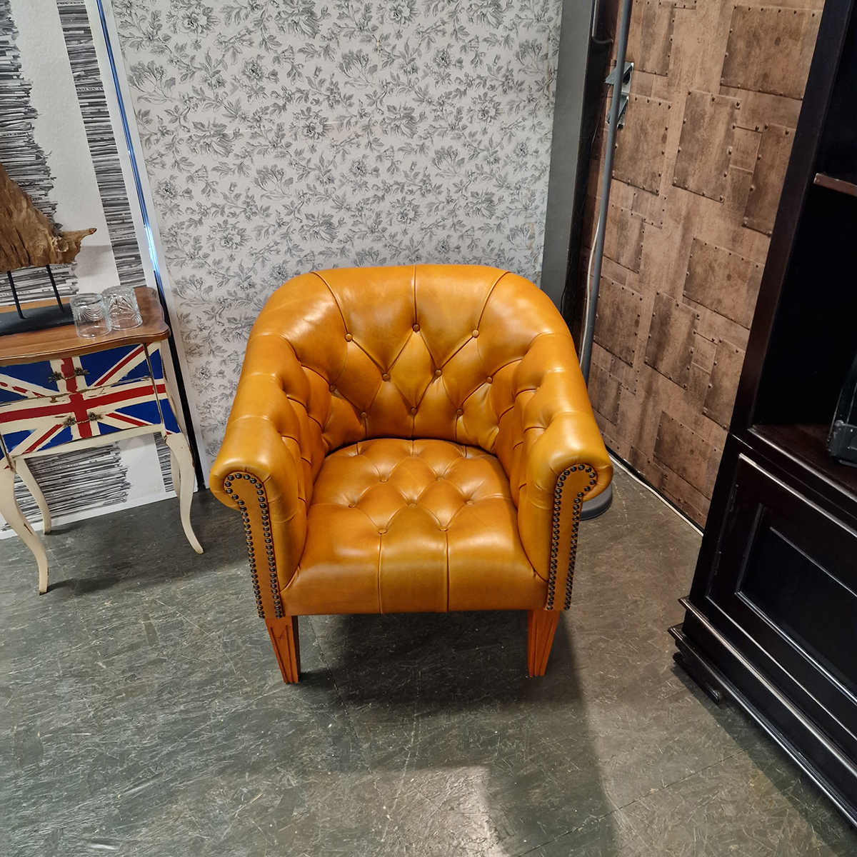 Chesterfield Club Chair - Golden Oak image 5