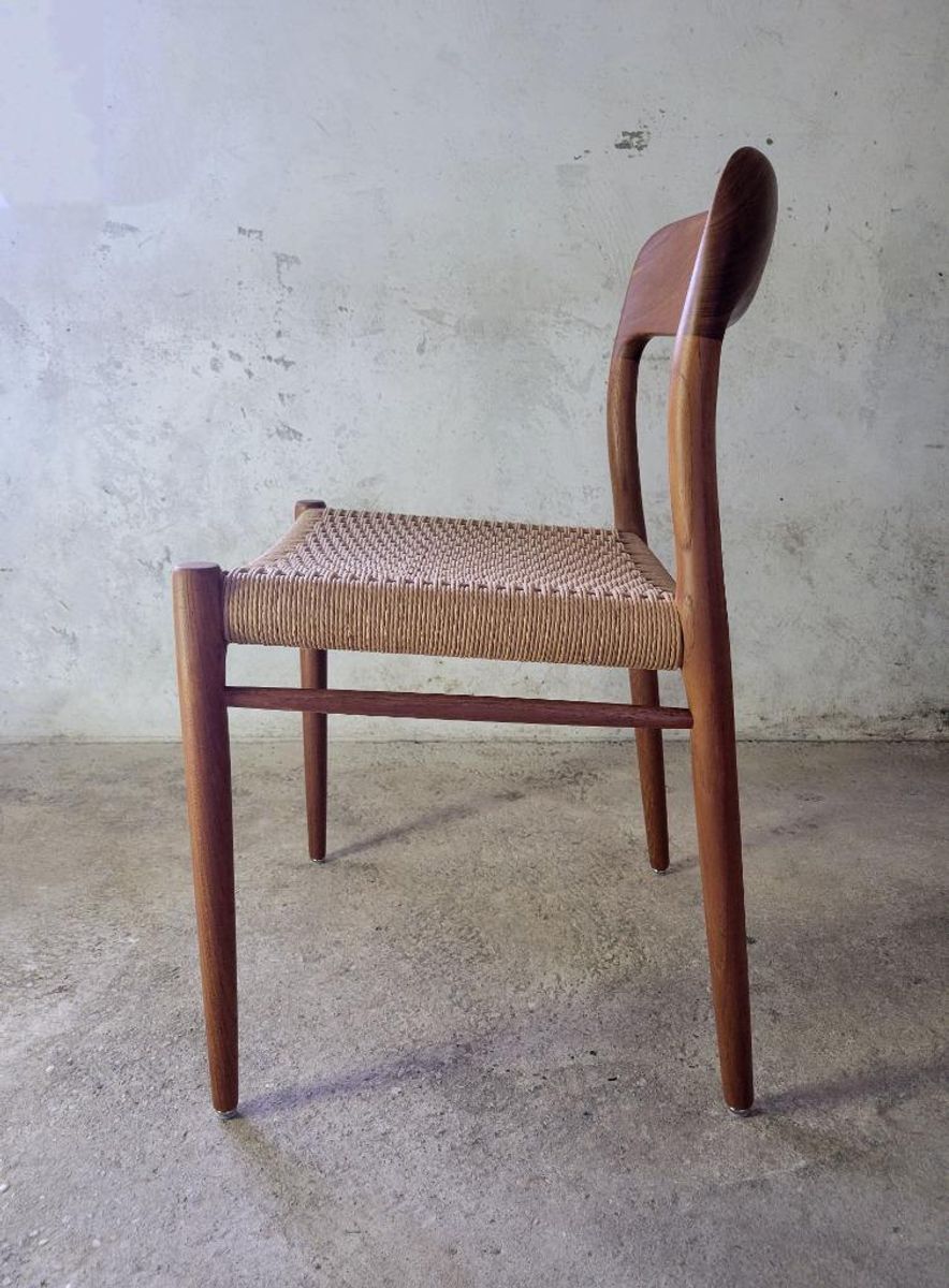 Set Van Zes Model 75 Stoelen In Teak Van N.o. Moller image 7