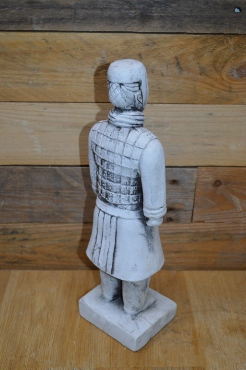 Wachter Terracotta Leger Armen Langs Zijn Zij image 4
