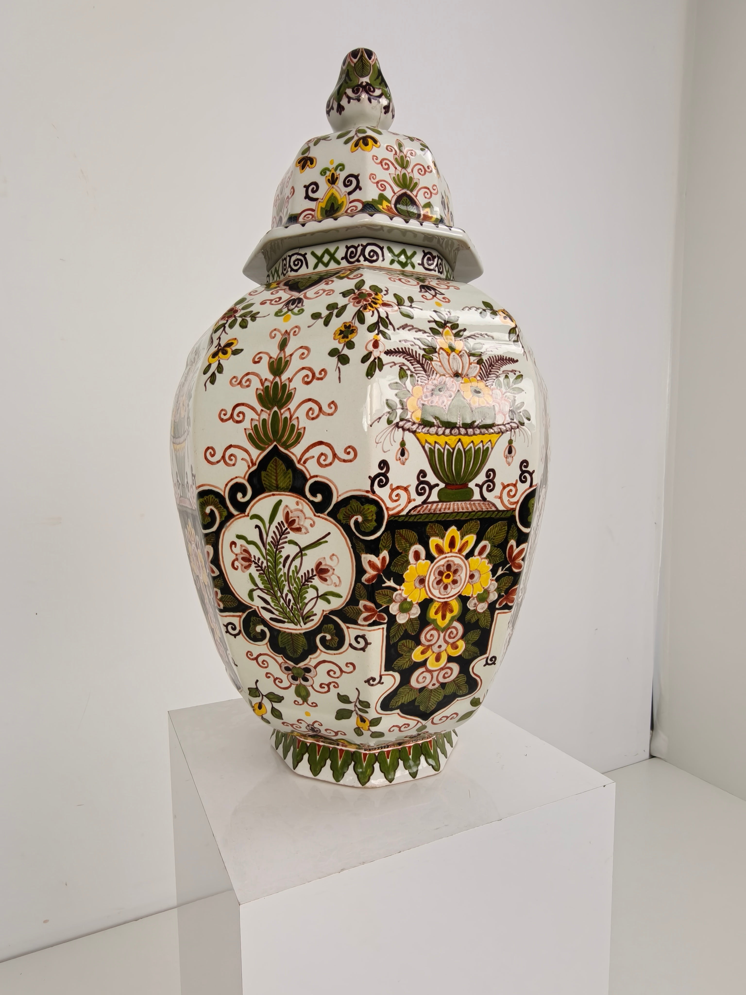 Makkum Tichelaar Lidded Pot, Hand-painted Porcelain – Dutch image 3