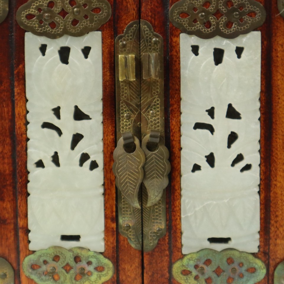 Chinese Juwelenkist Met Lades Sierraden Doos Jade Palissander Messing image 4