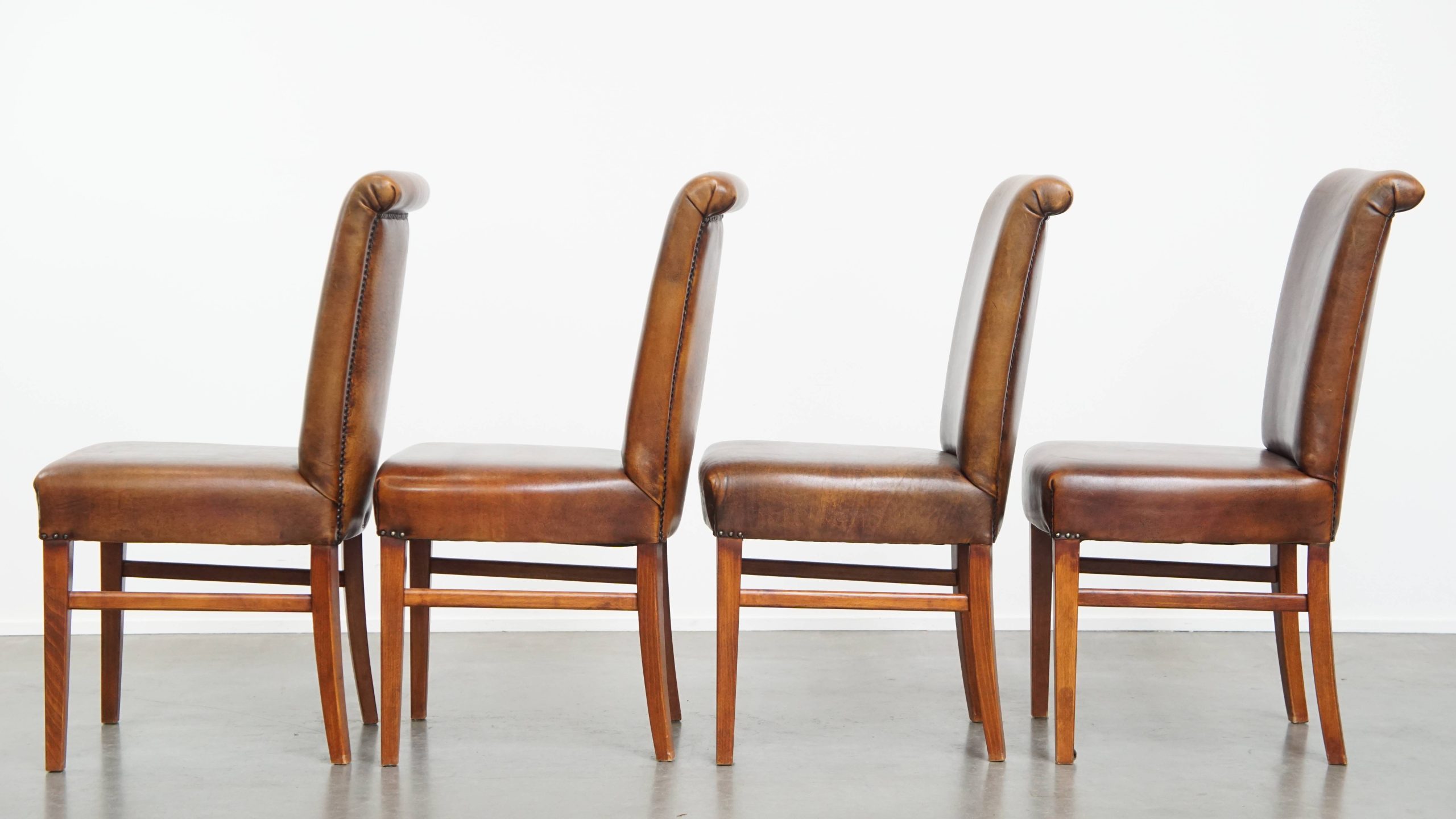 Tijdloze Set Van 4 Statige Comfortabele Eetkamerstoelen Van Schapenleer image 6