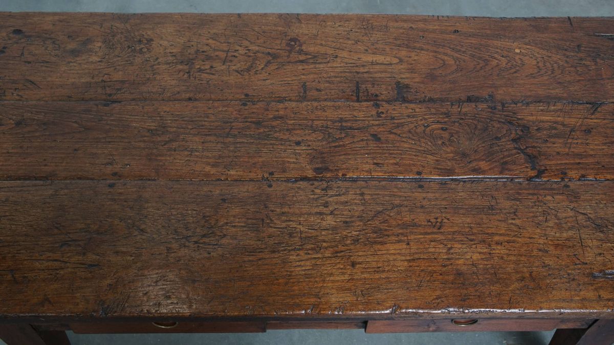 Charmante En Praktische Antieke Franse Salontafel Met Opvallende Kleuren Een Mooi Patina image 6