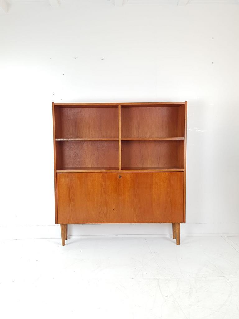 Vintage Deense Klep Kast | Wandkast | Teak Fineer image 2