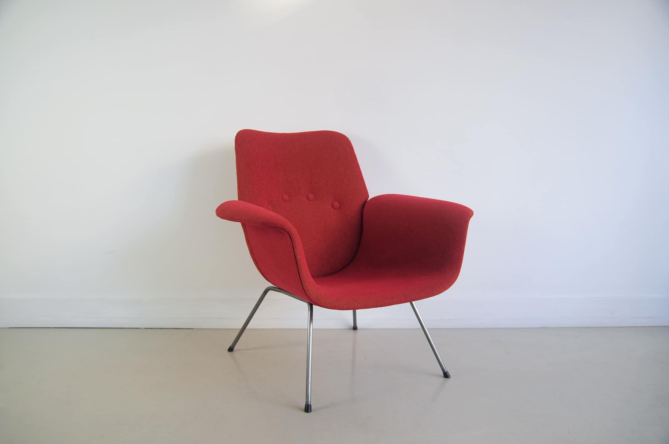 Rode Fauteuil Metalen Poten image 2