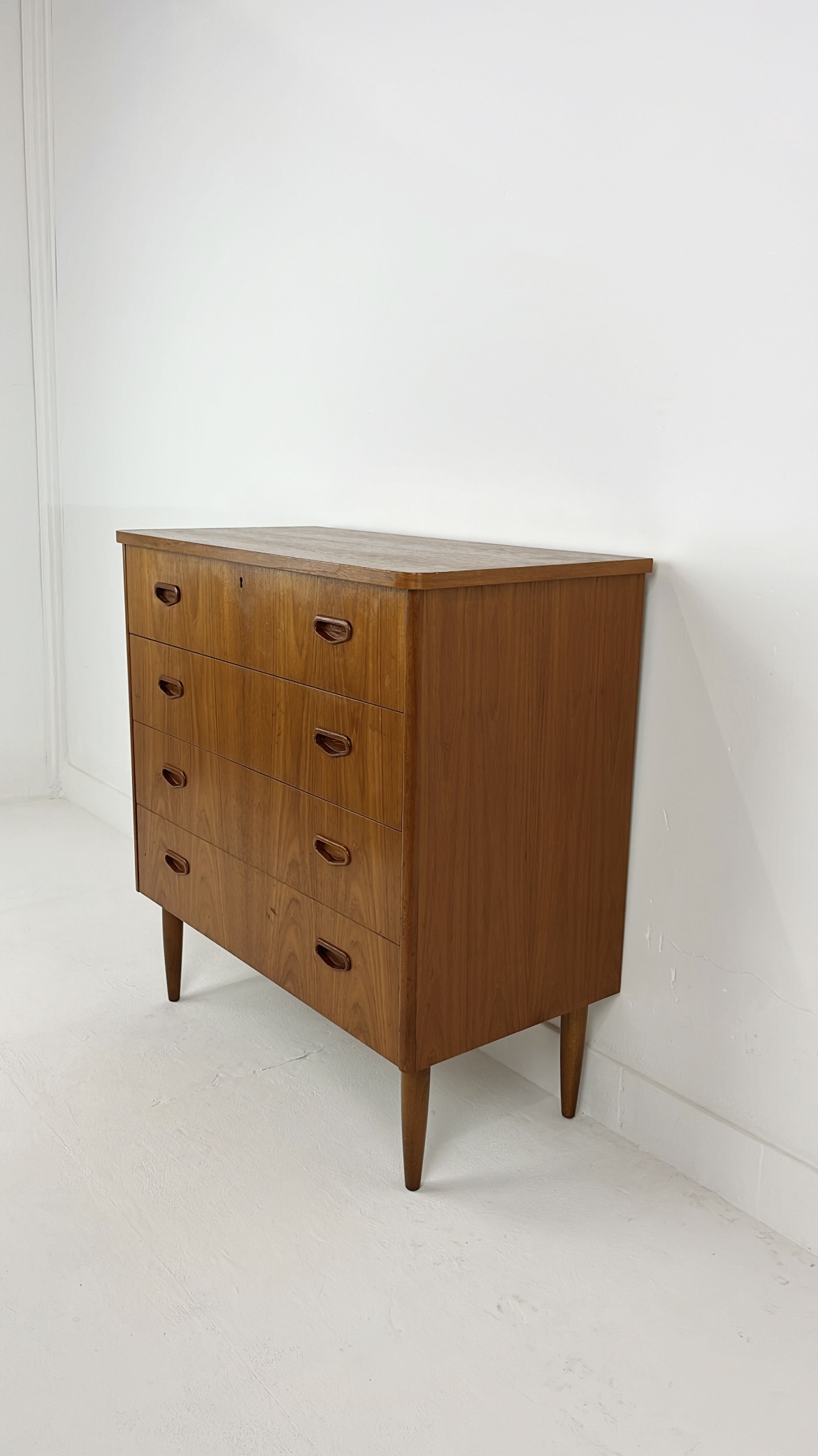 Scandinavisch Vintage Teak Fineren Ladekast Luvos image 3