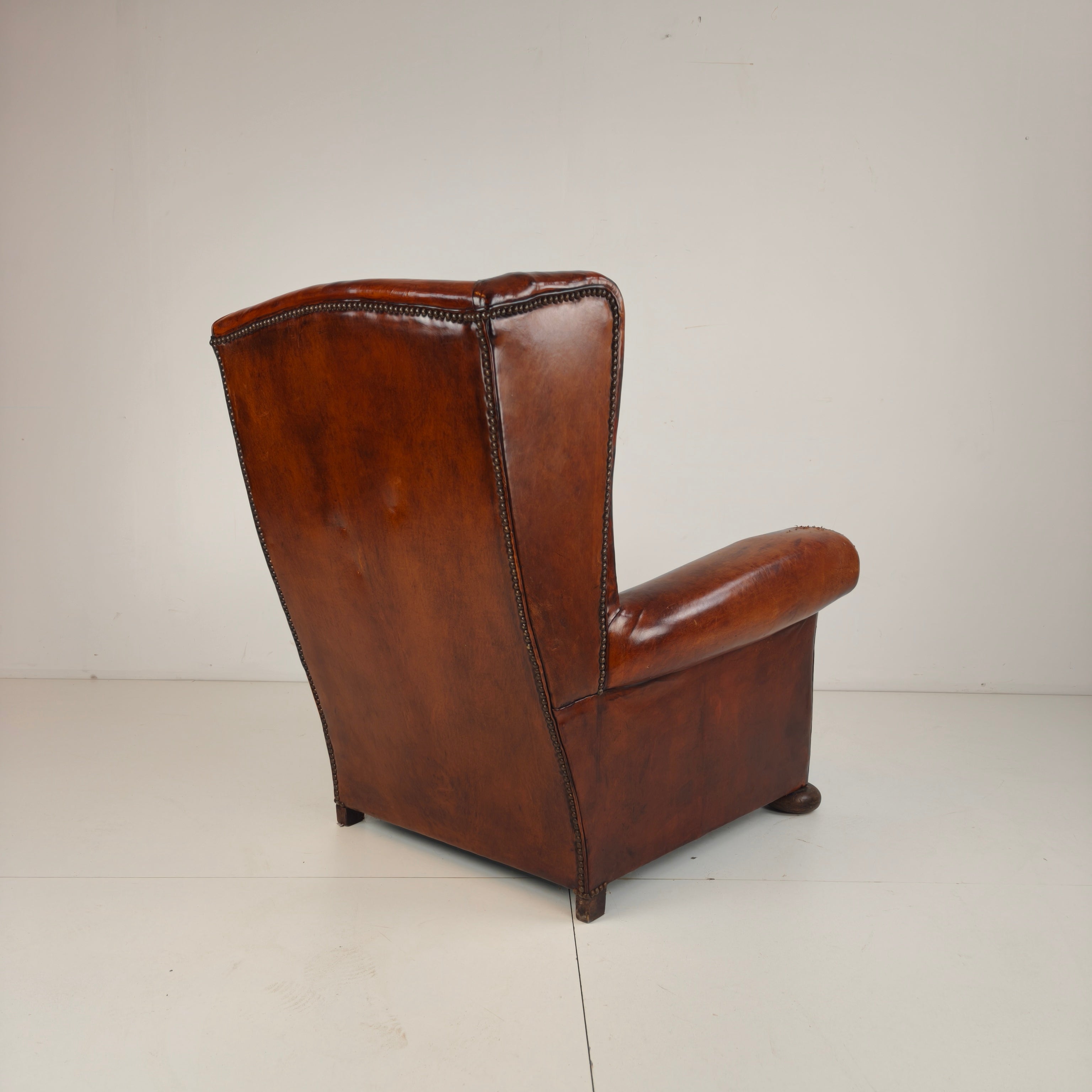 Engelse Leren Fauteuil – Hoge Kwaliteit & Uitstekend Comfort” image 9