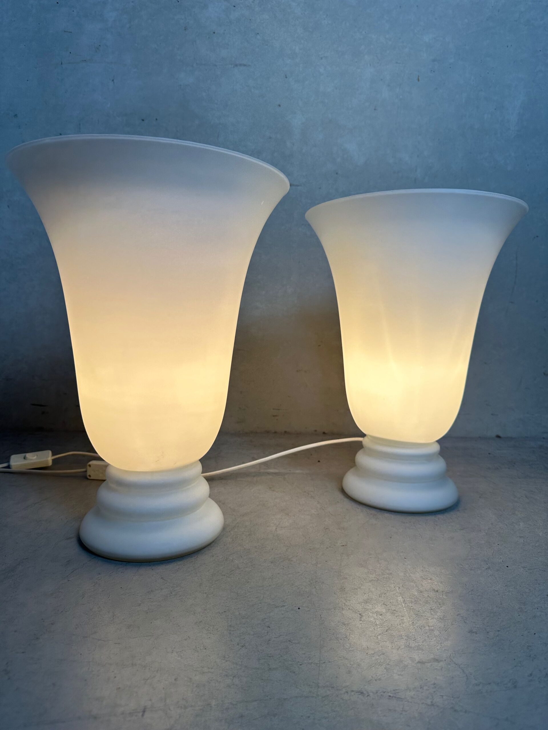 2x Vintage Opaline Vaaslampen image 2