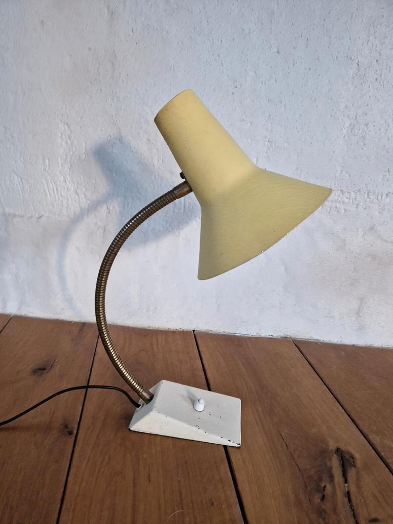 Sis Light Duits Vintage Bureau Lamp Jaren 50 Geel. image 2