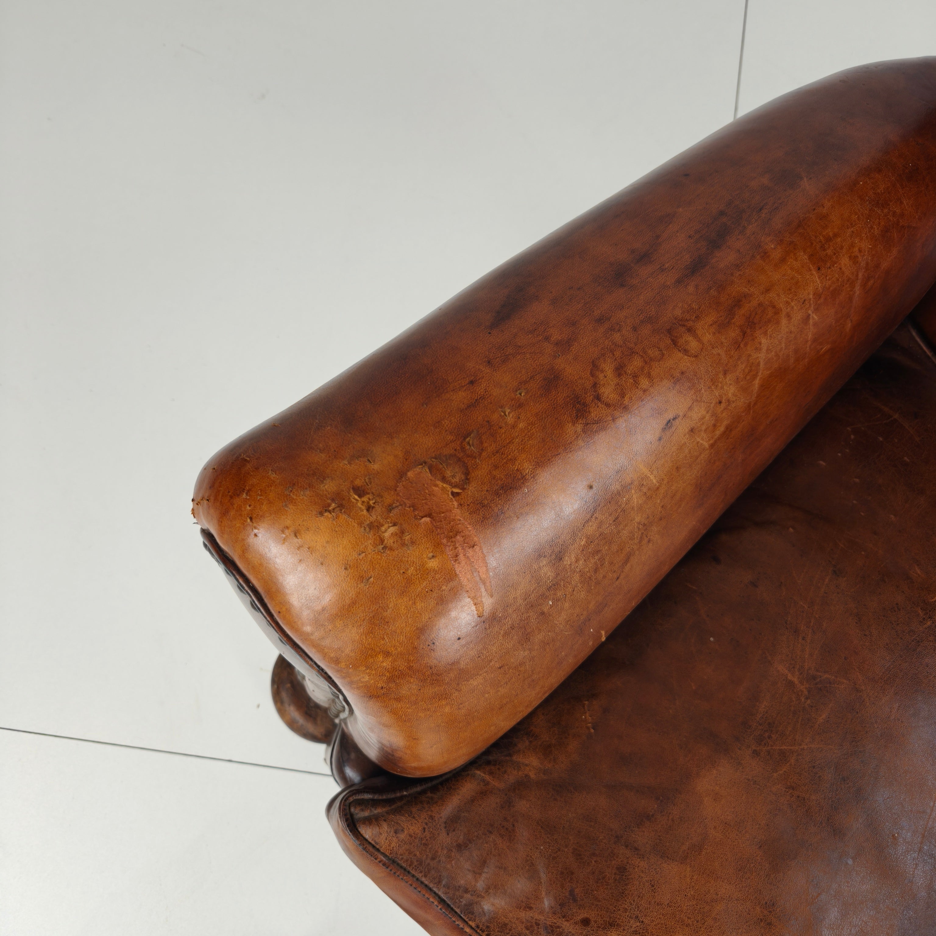 Engelse Leren Fauteuil – Hoge Kwaliteit & Uitstekend Comfort” image 4
