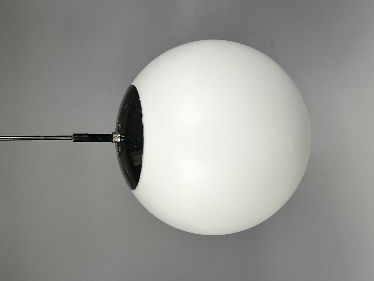 Vintage Raak Hanglamp / Bollamp, B1153 "ochtendnevel" image 11