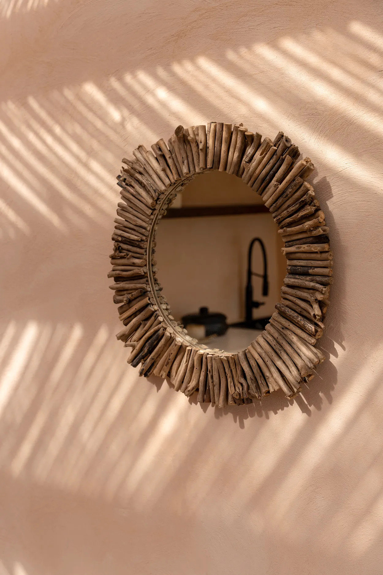 Bazar Bizar | De Driftwood Halo Spiegel - Naturel - M image 5