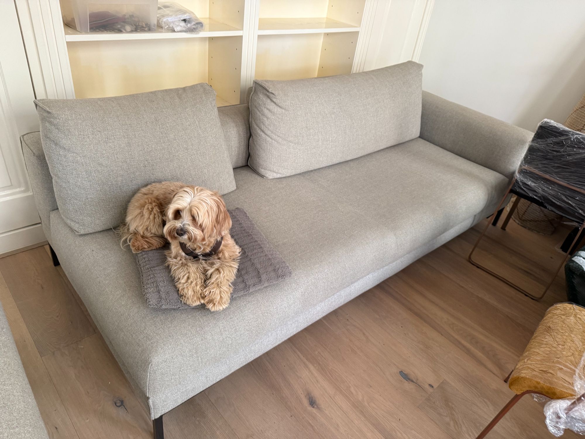 Design on Stock 2,5-zits Bank, 1-arm (links) + Poof + Rugkussens image 6