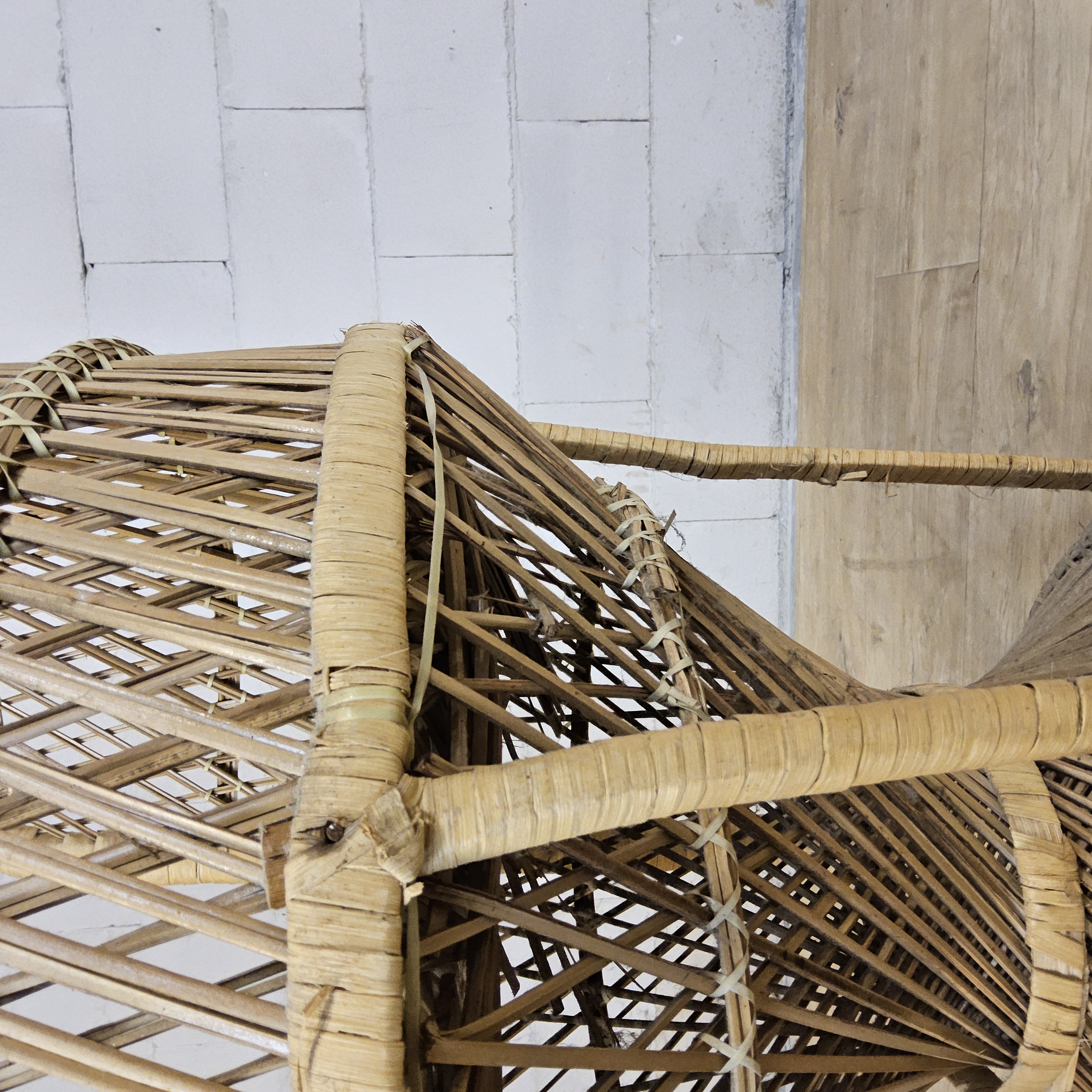 Vintage Rotan Peacock Chair Emmanuelle / Pauwen Stoel (h150cm) image 16