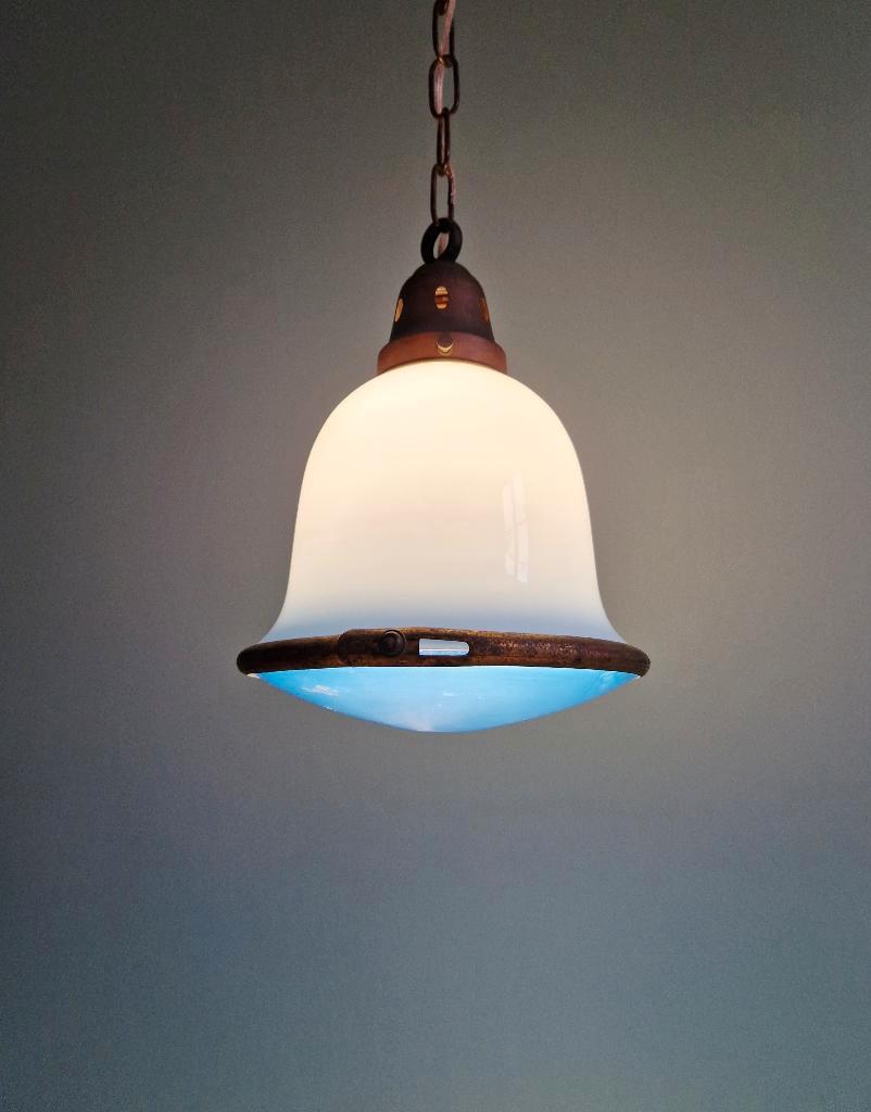 Bauhaus-hanglamp In Opaline En Blauw Gesatineerd Glas, 1920 image 2
