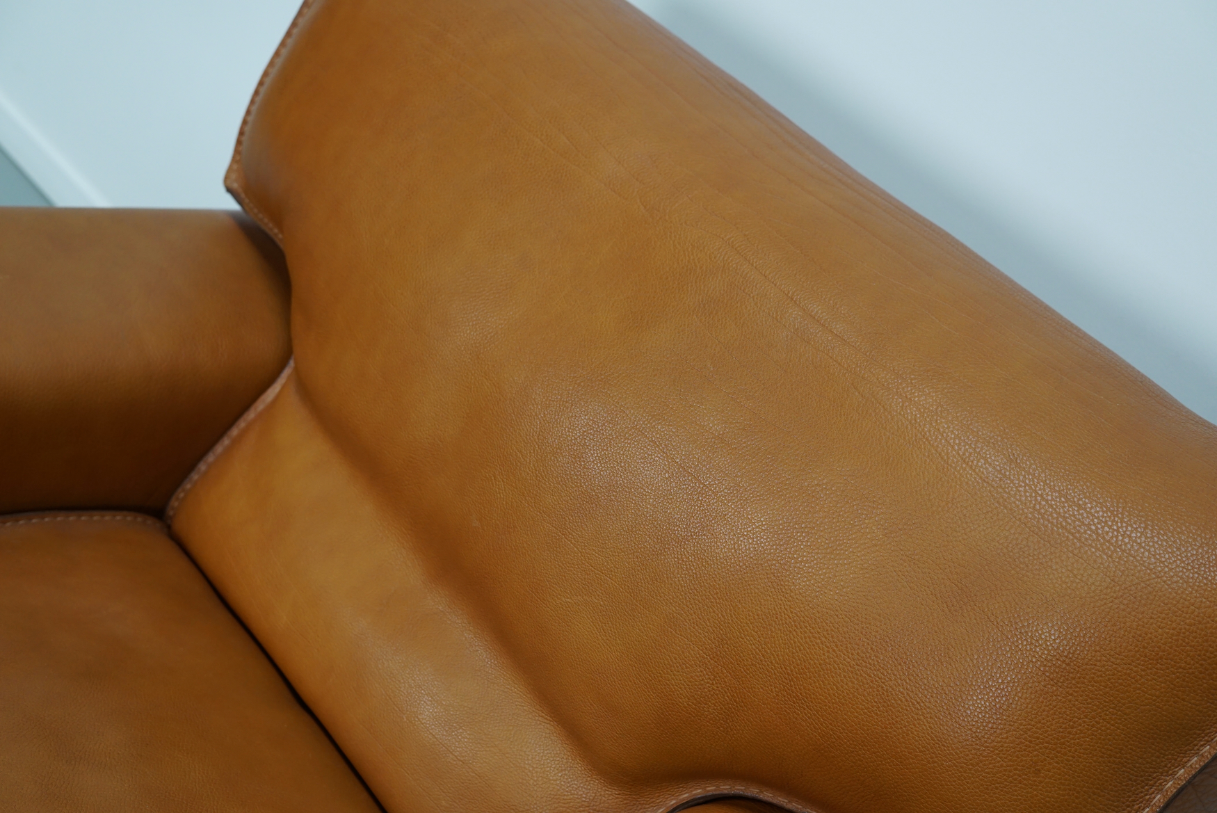 Roche Bobois Clubfauteuil In Tan/cognac Nekleer image 6