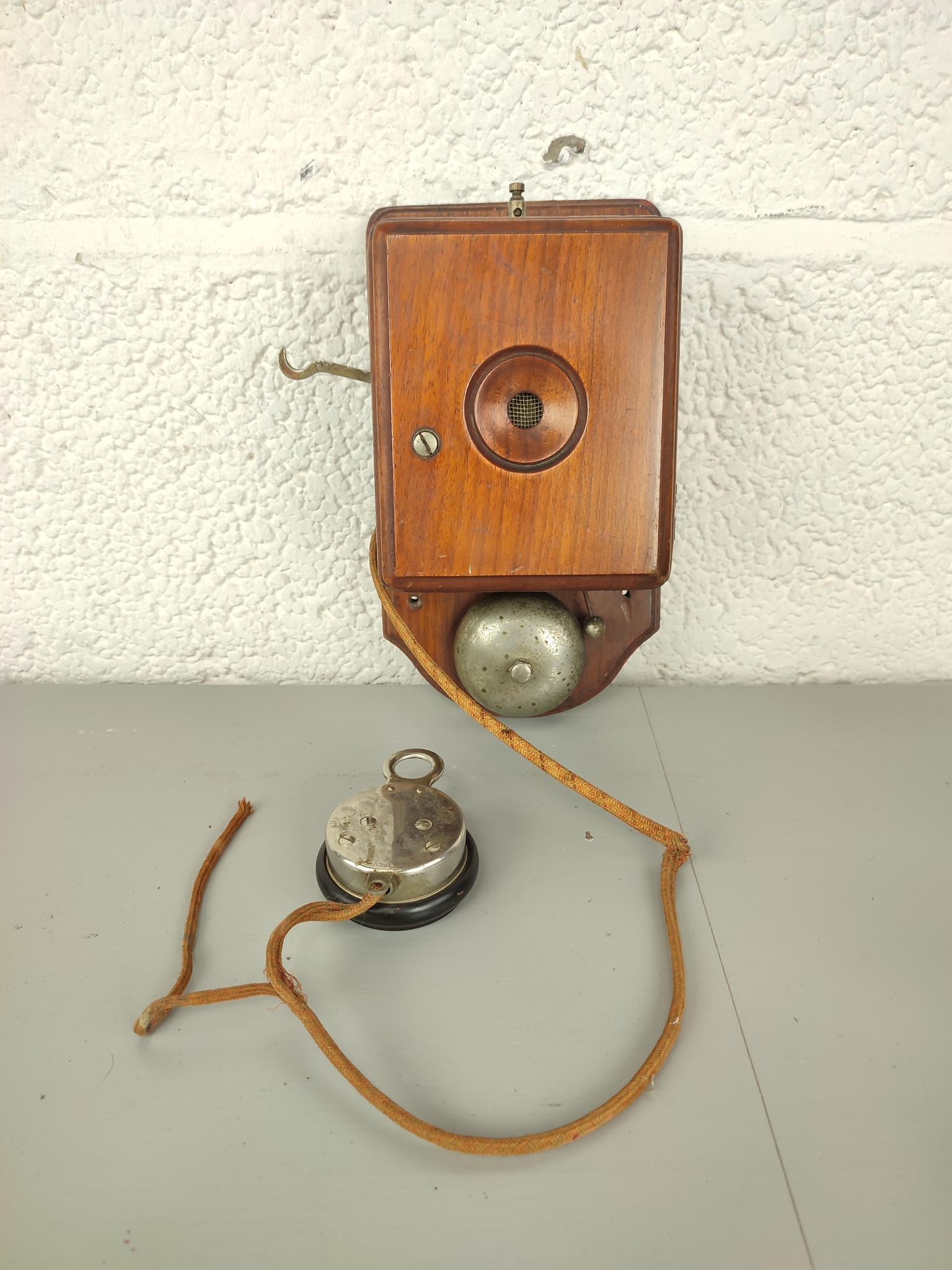 Antieke Houten Wandtelefoon image 4