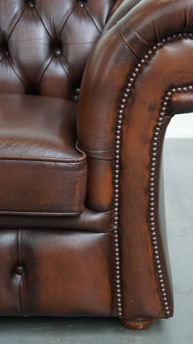 Luxe En Imposante In Goede Staat Verkerende Rundleren Chesterfield Clubfauteuil In Engelse Stijl image 8