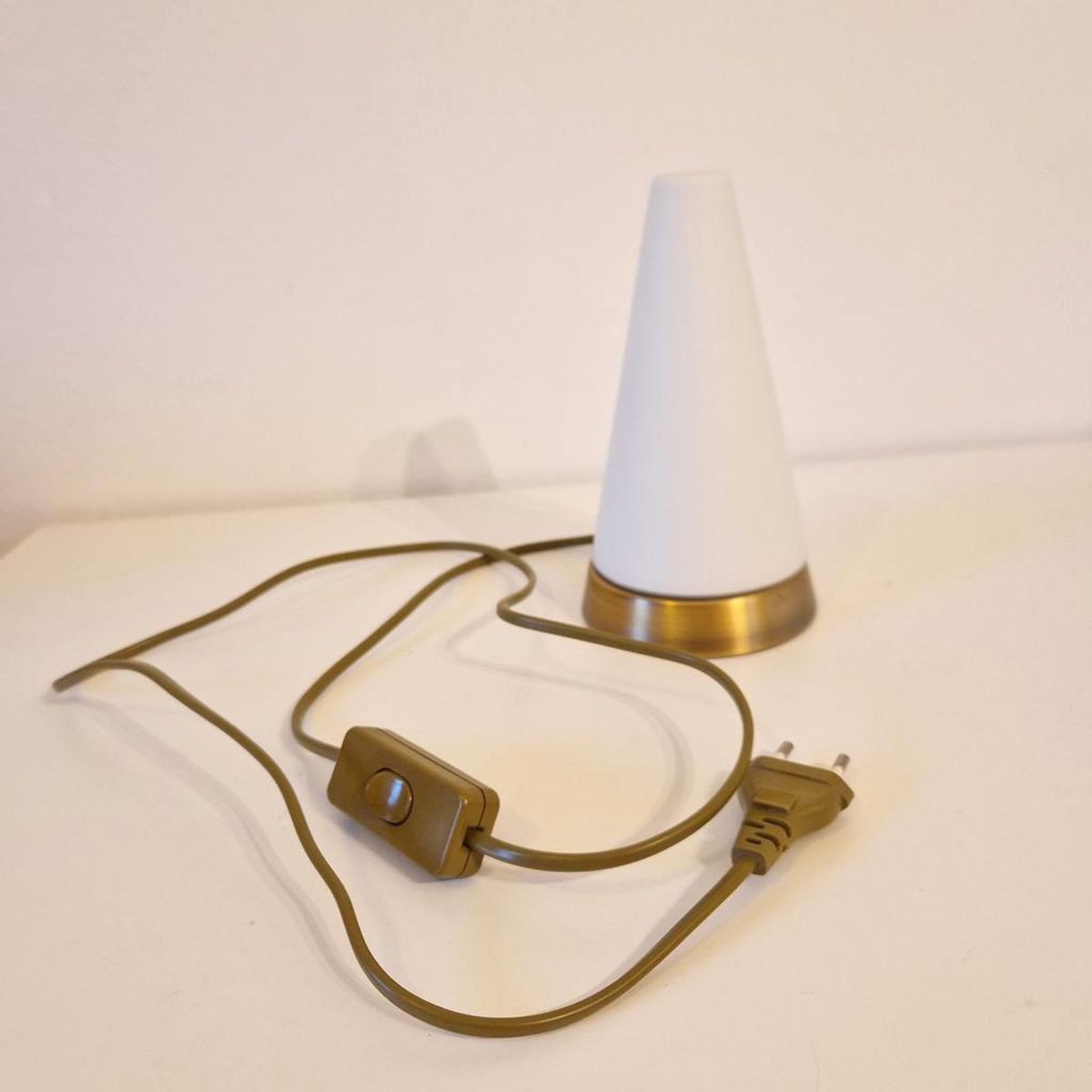 Jaren 80 Tafellamp Vintage Kegelvormige Lamp image 7