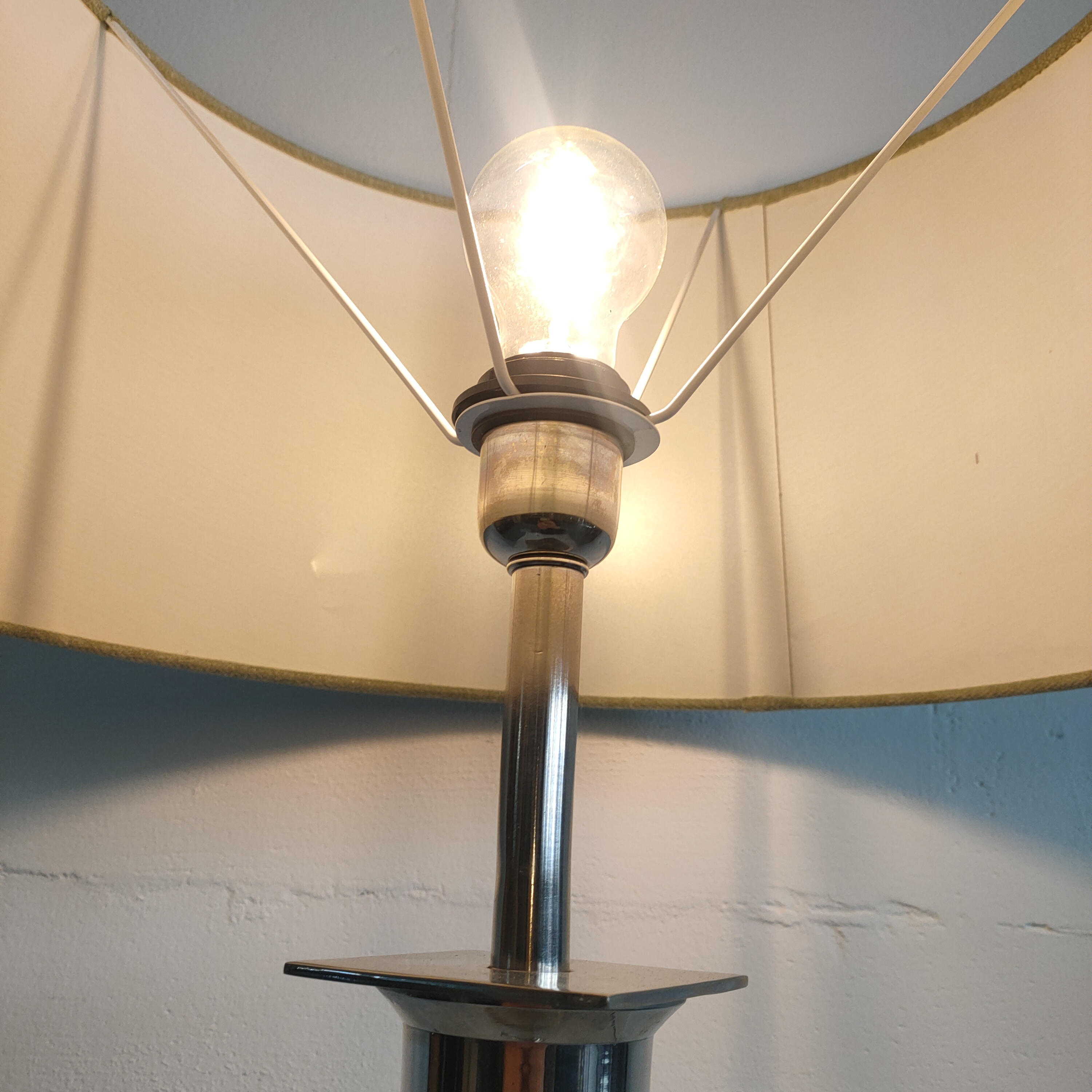 Hoge Tafellamp Met Groene Kap ('emperische Stijl') image 4
