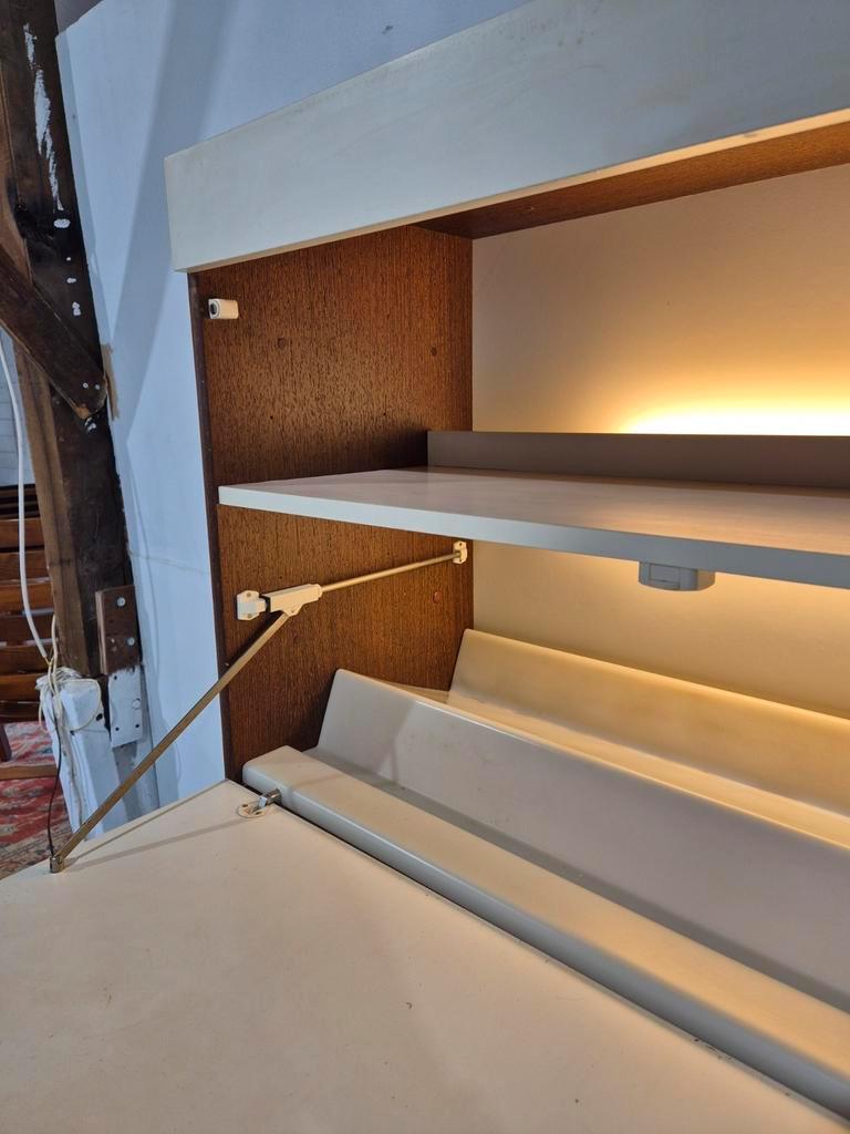 Pastoe Vintage Kast Met Bar En Licht Design image 7