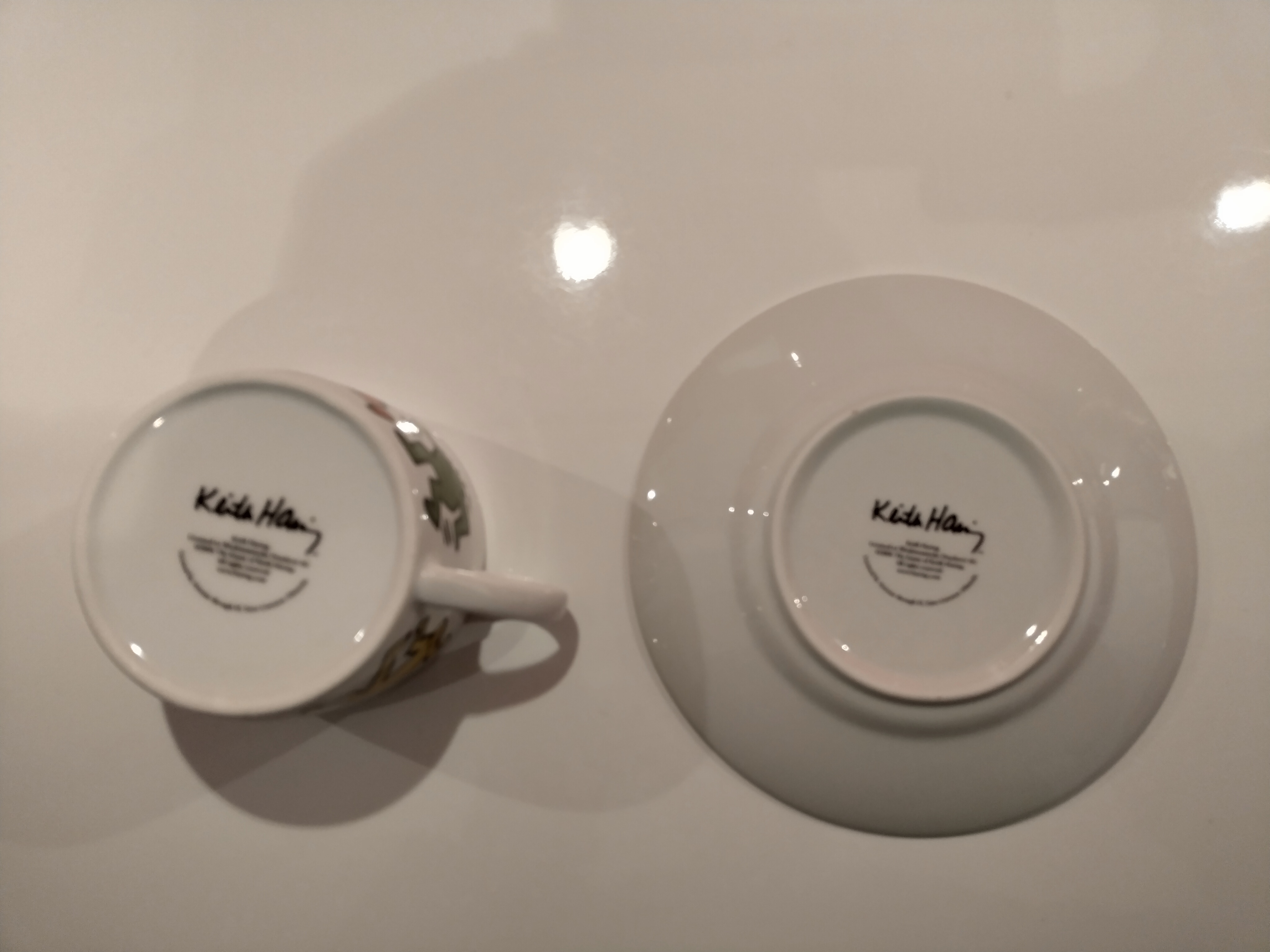 Keith Haring Servies: 2 Platte Borden, 2 Koffiekop En Schotel, 1 Espresso Kopje En Schotel image 9