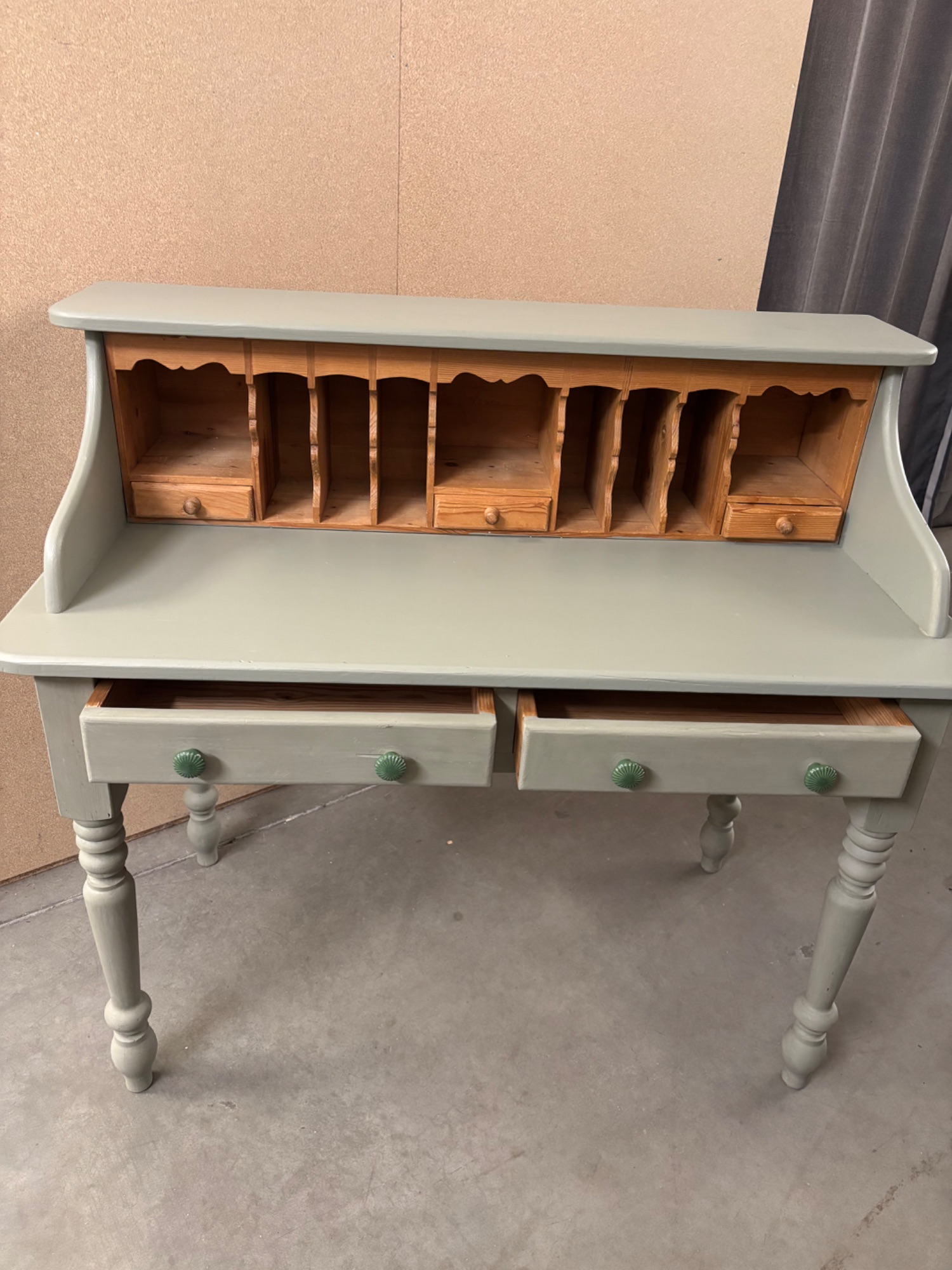 Vintage Brocante Bureau image 10