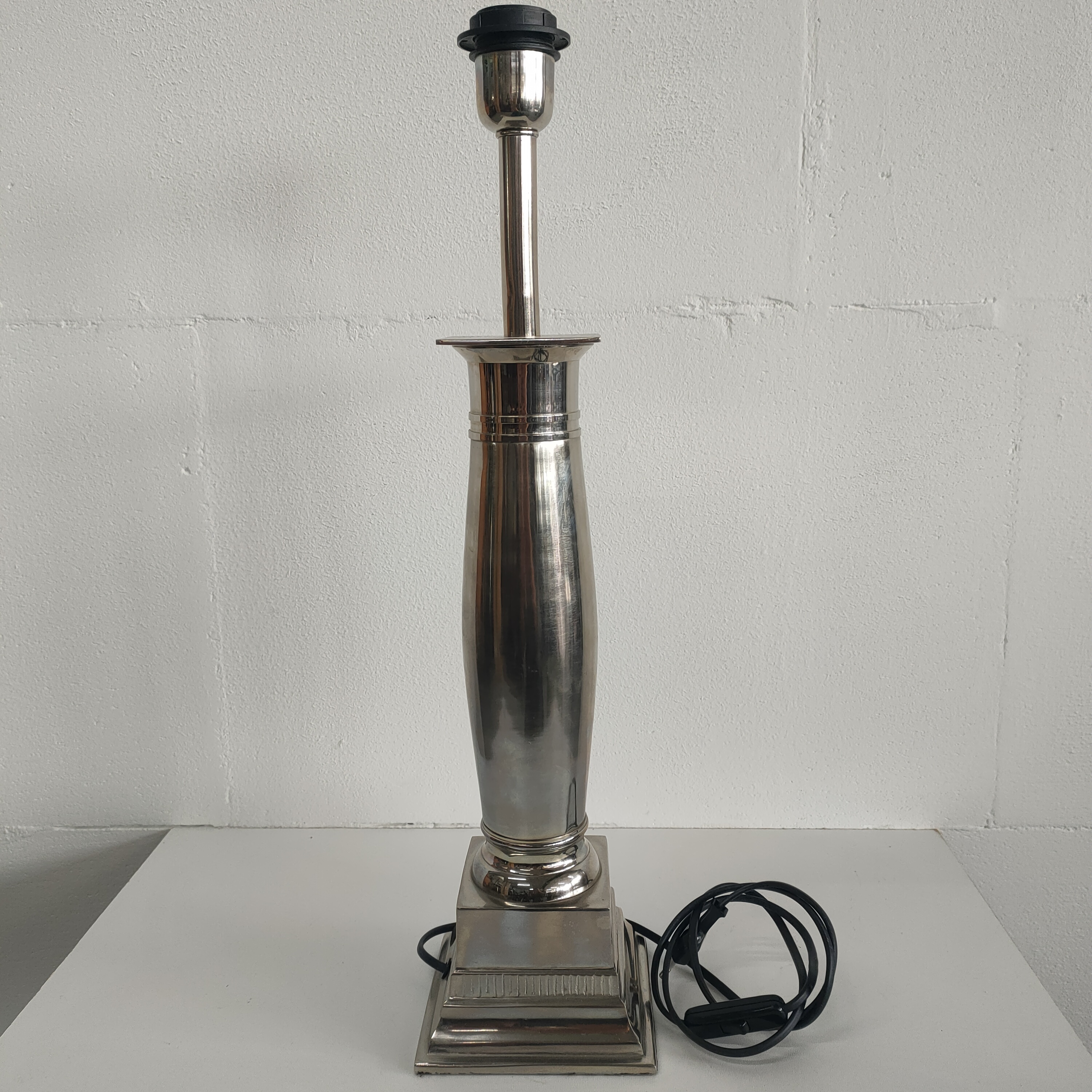 Hoge Tafellamp Met Groene Kap ('emperische Stijl') image 12