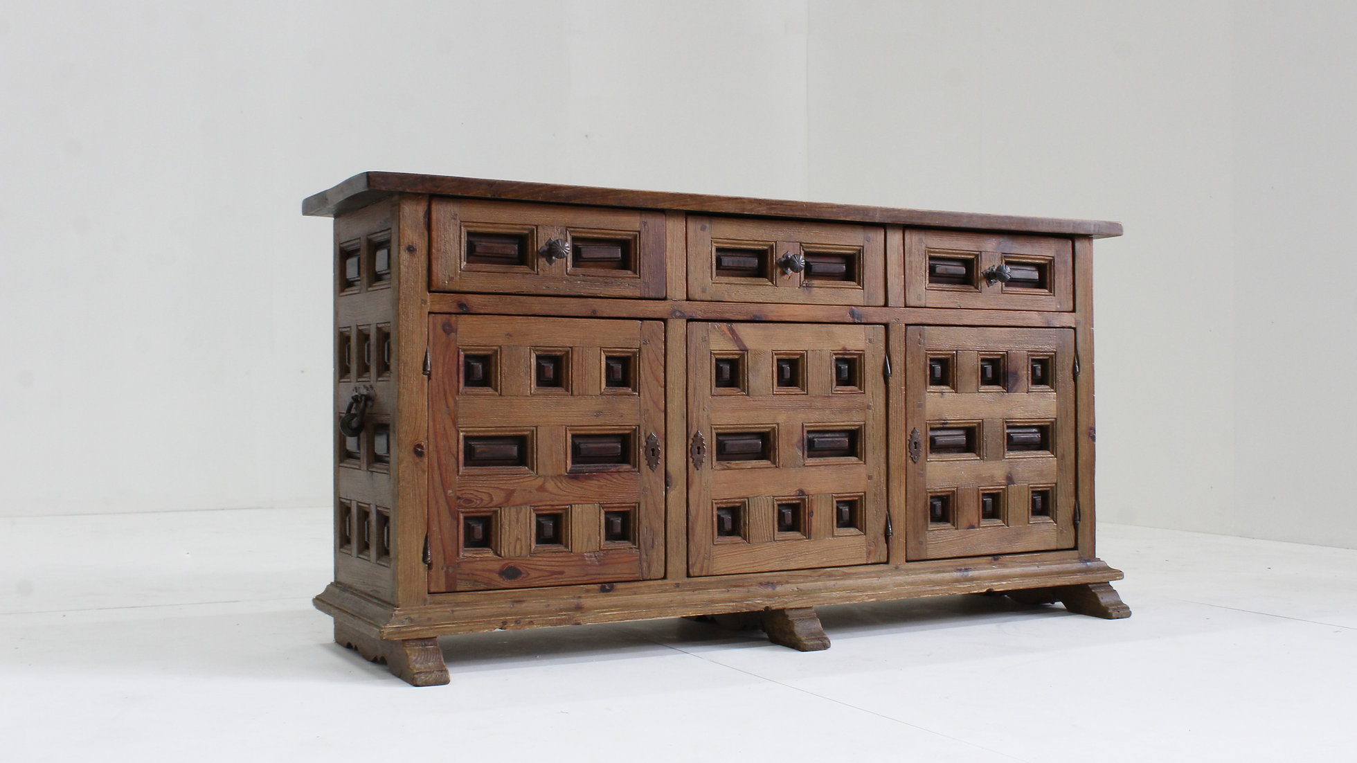 Vintage Spaans Houten Brutalist Dressoir 1960s image 2