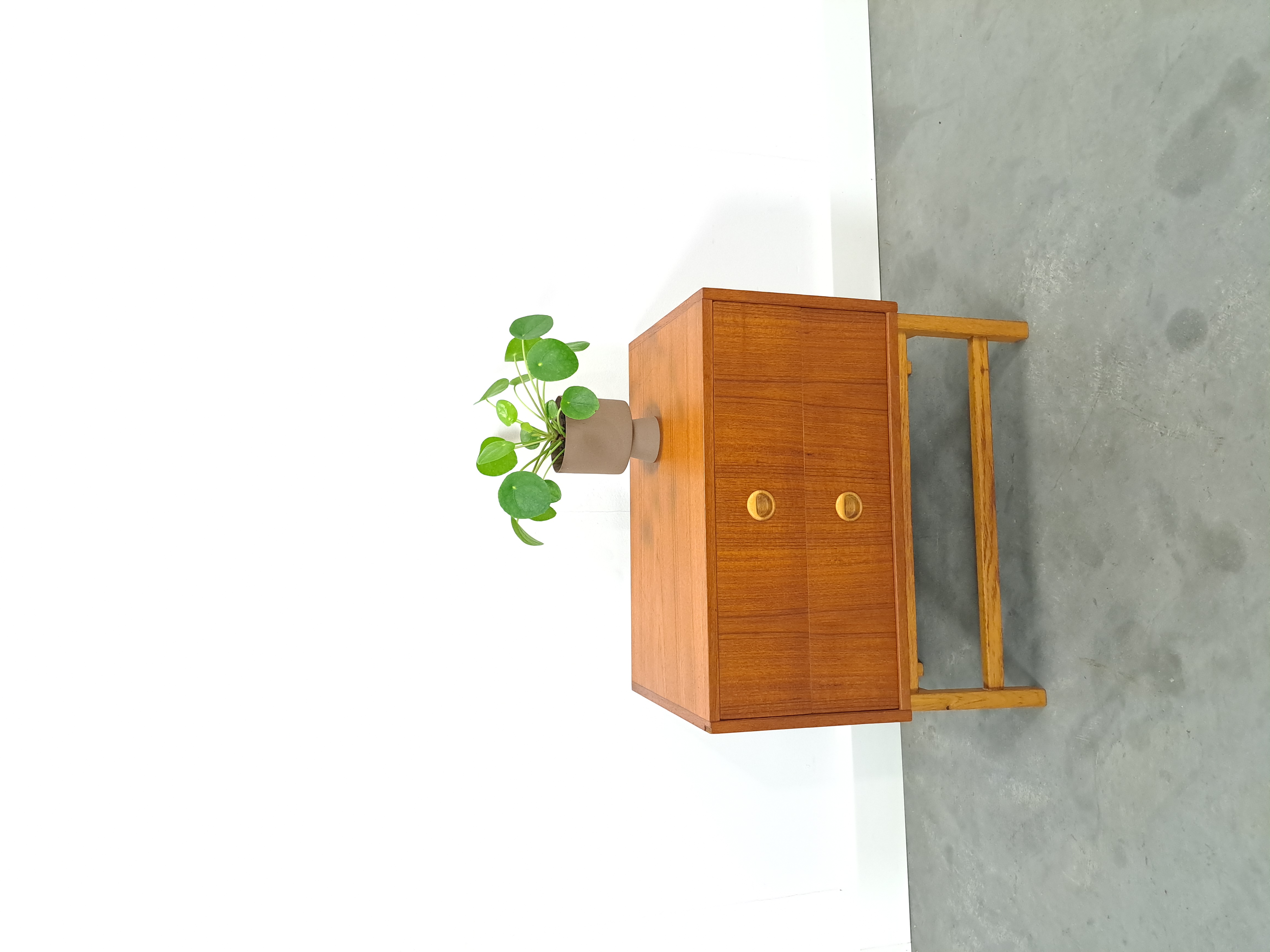 Klein Teak Ladekastje Uit Zweden image 3