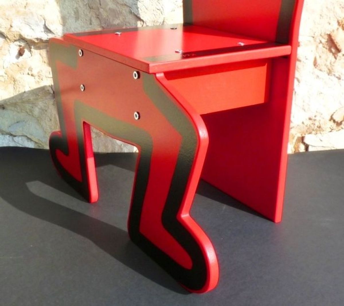 Keith Haring Kinderstoel / Decoratief Object Rood (nieuw!) image 8