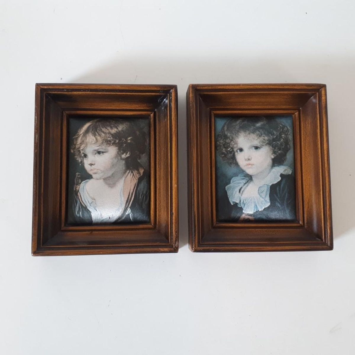 * 2 Retro Schilderijtjes Met Bekende Prentjes Op Zijde image 2