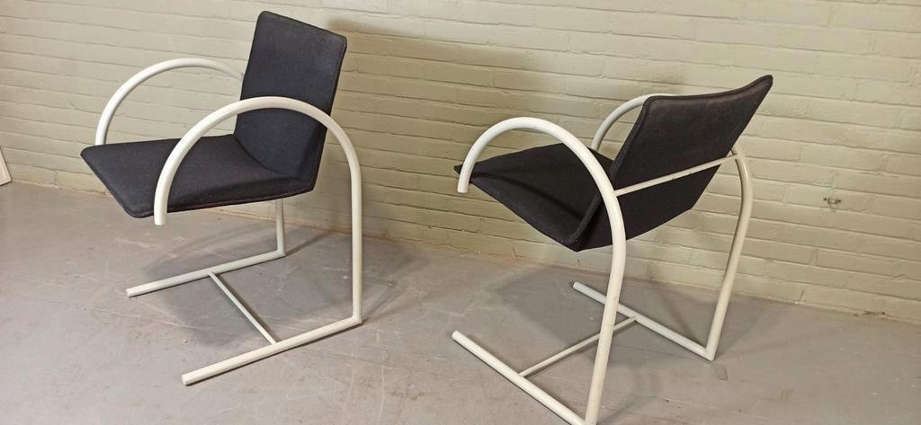 Set Van 2 Vintage Cirkel Stoelen, Metaform, Postmodern image 3