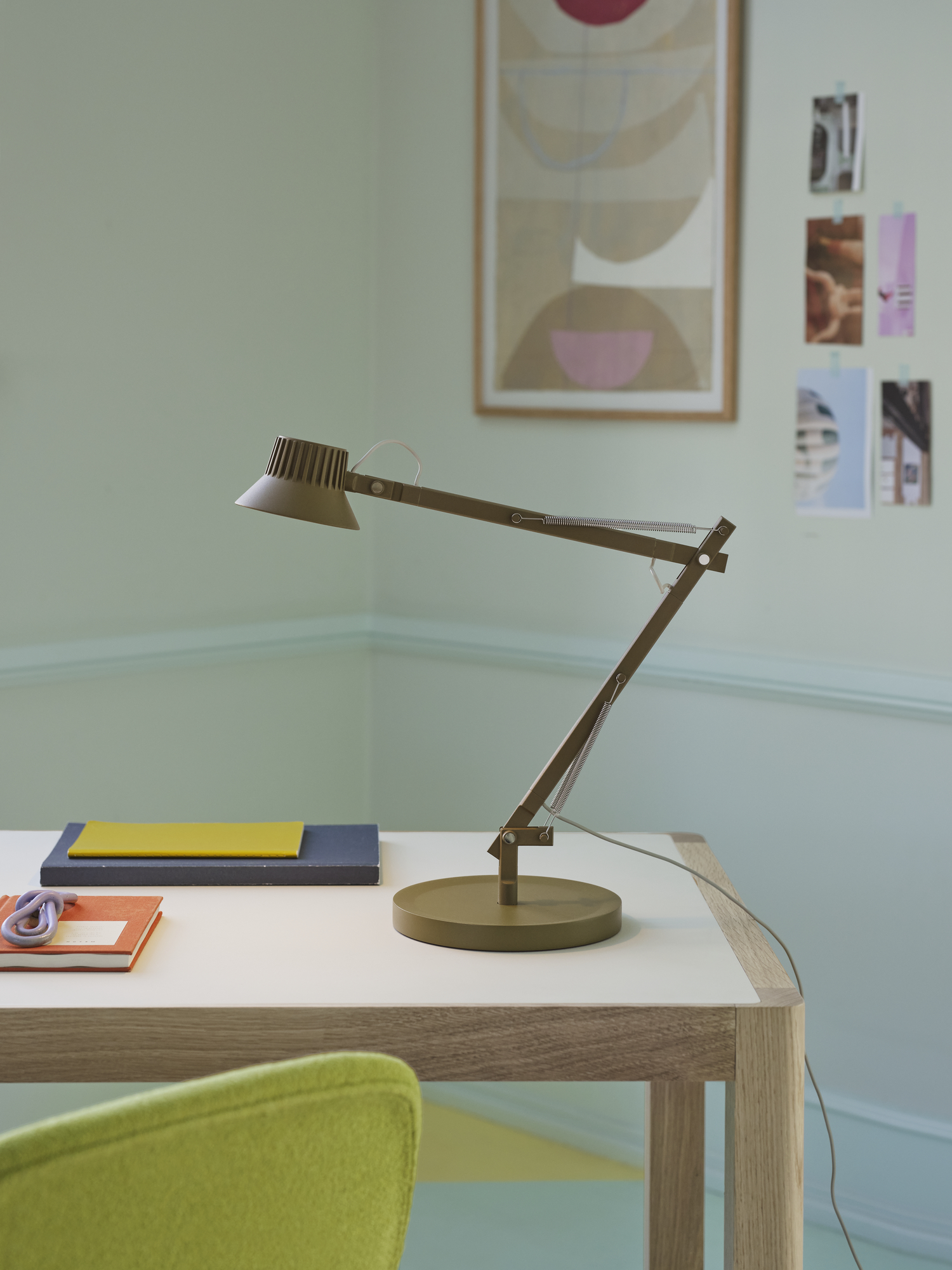 Muuto / Dedicate Table Lamp / Clamp / Brown Green image 6