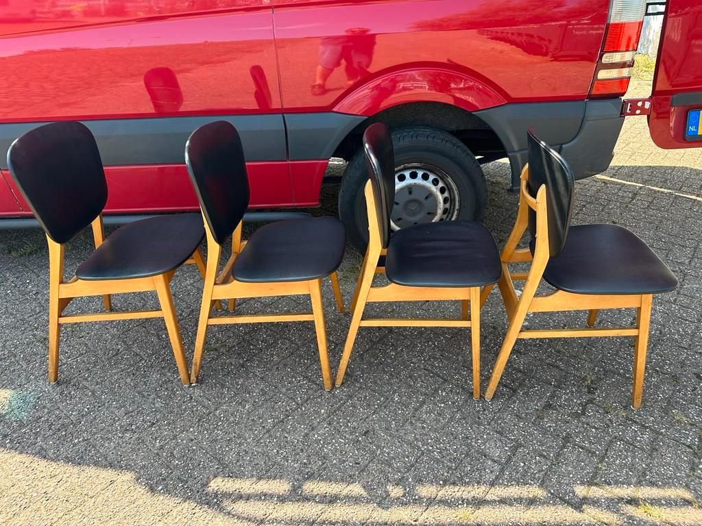 Set Van 4 Vintage Stoelen image 10