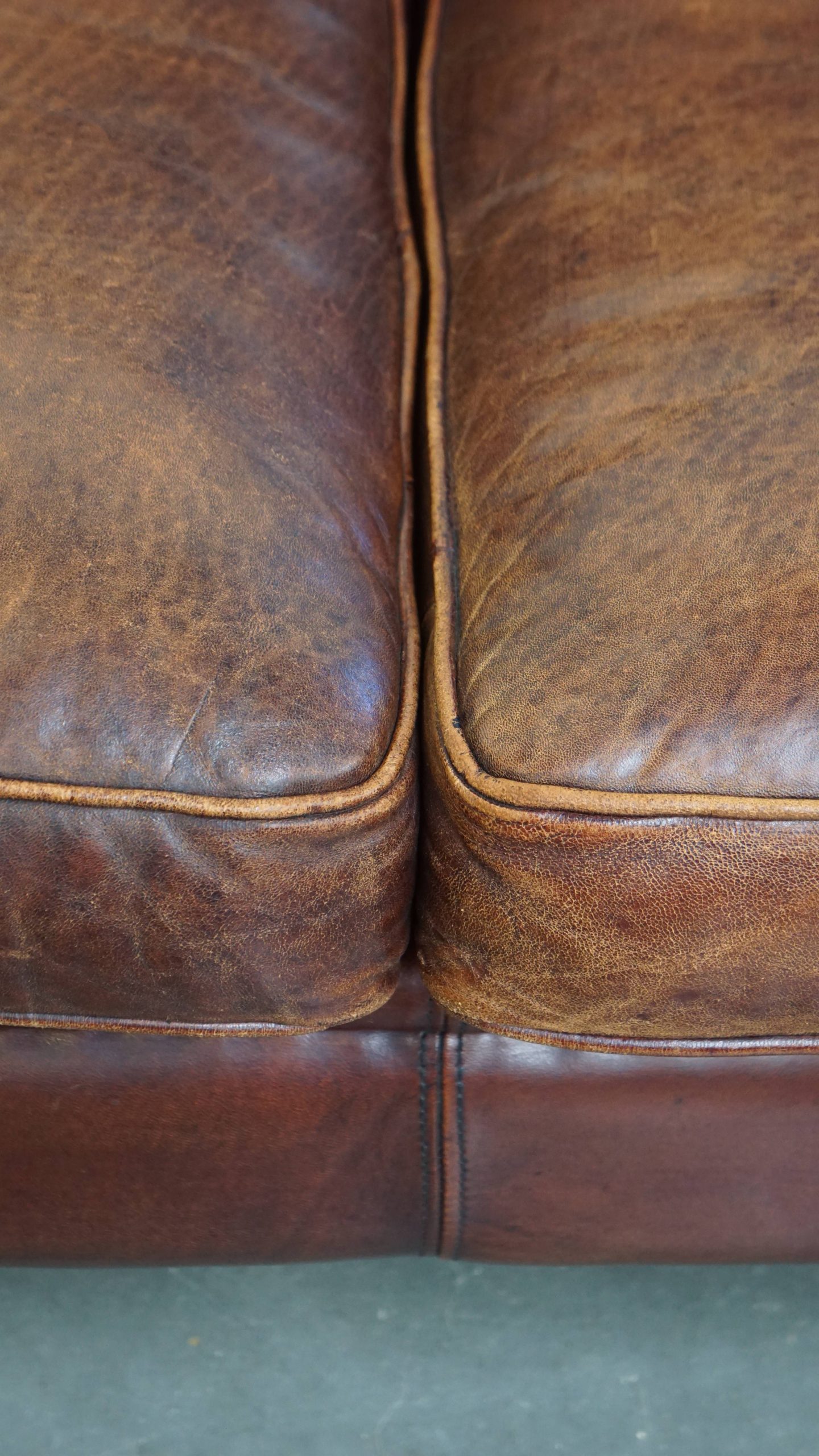 Comfortabele En Luxe 2 Zits Clubbank Gemaakt Van Schapenleer image 14