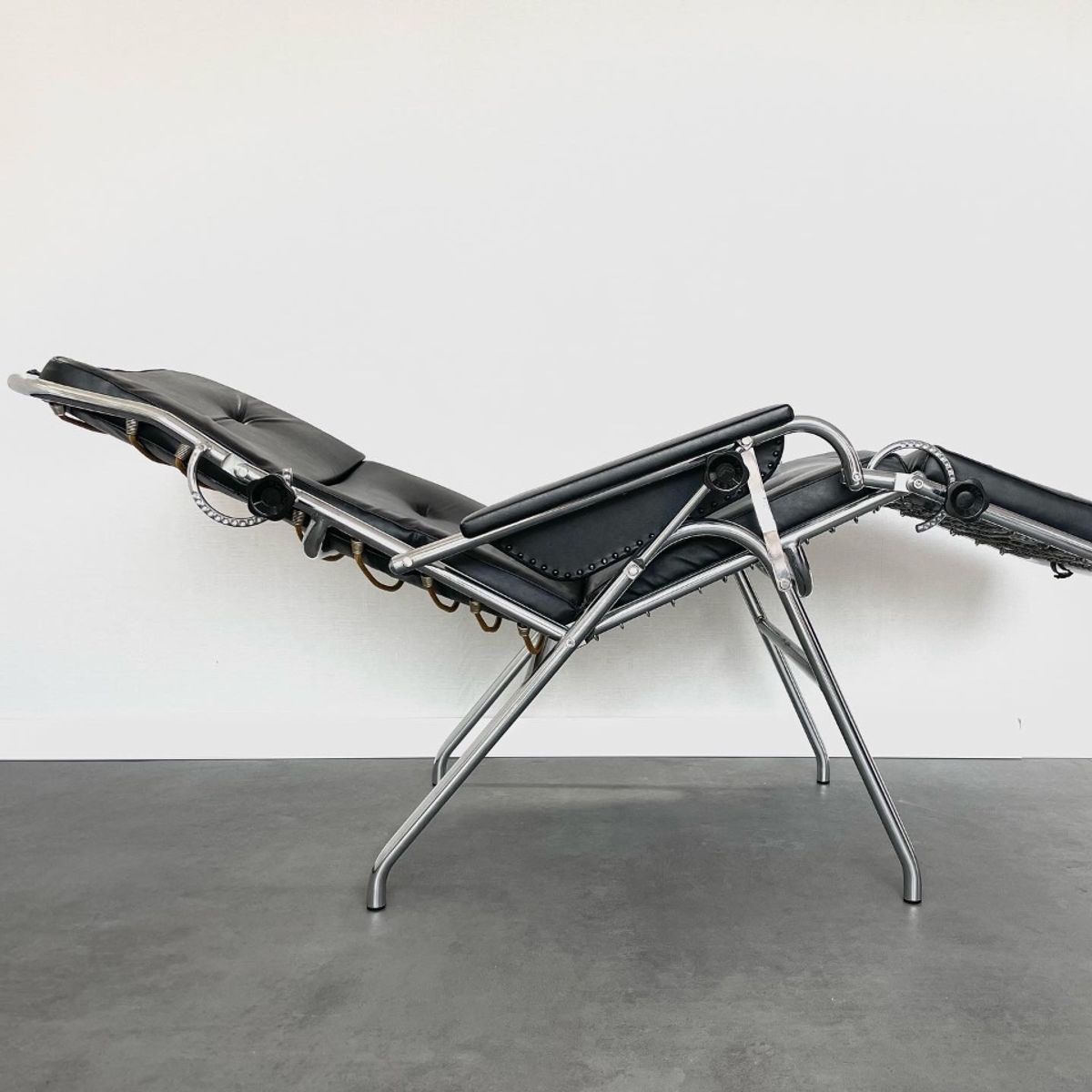 Thonet Siesta Medizinal (reclining Chair) Hans Luckhardt - Tnc3 image 13