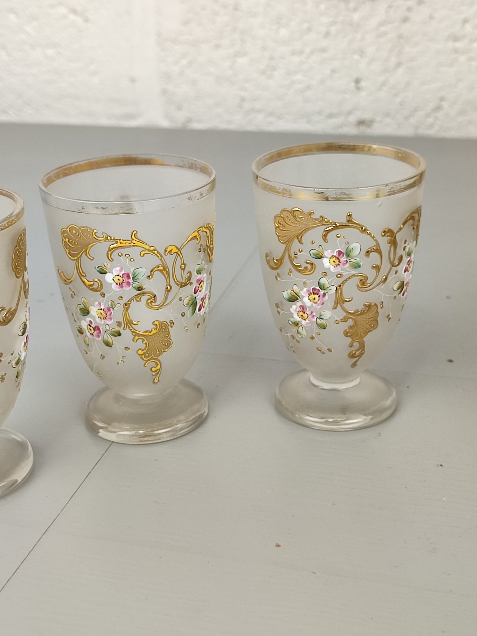 Grote Antieke Geëmailleerde Glazen Punch Set image 5
