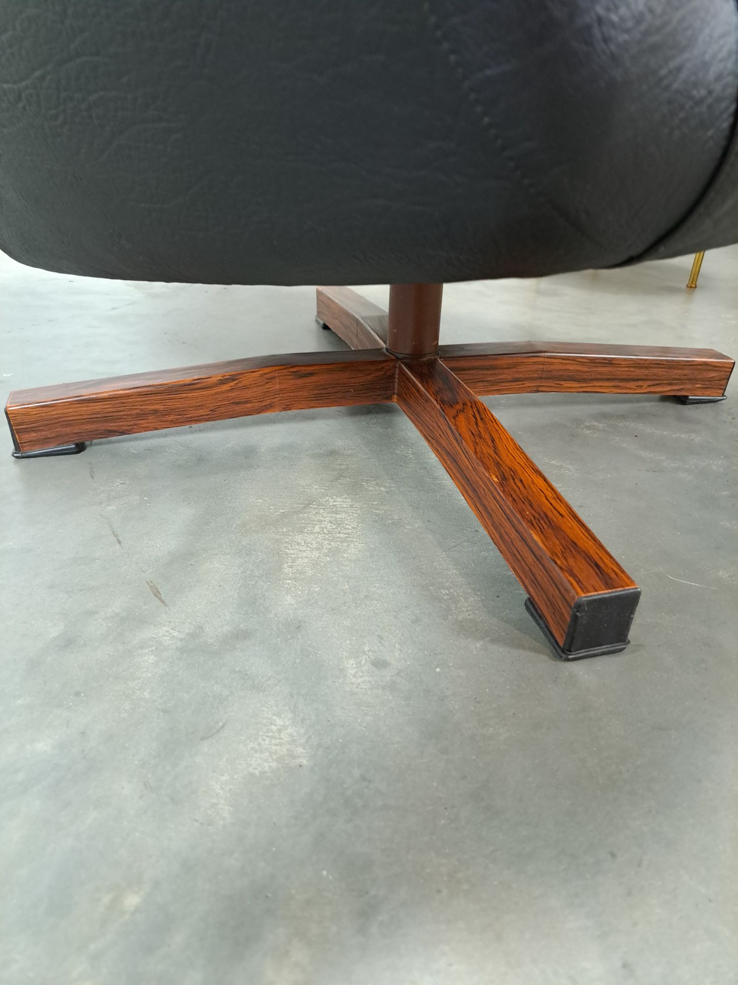 Zwarte Skai Kunstleder Draaifauteuil Uit Zweden image 13