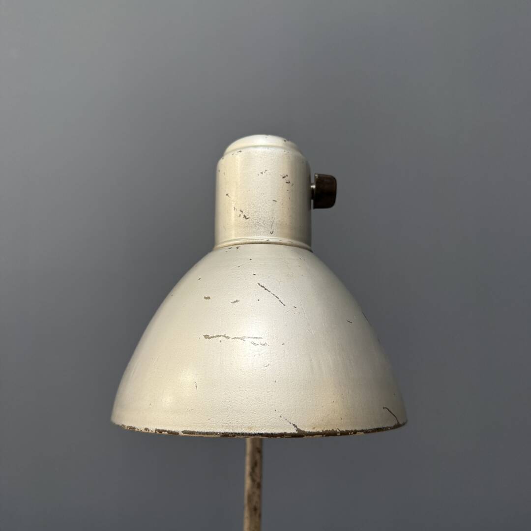Zilvergrijze Bauhaus Bureaulamp image 9