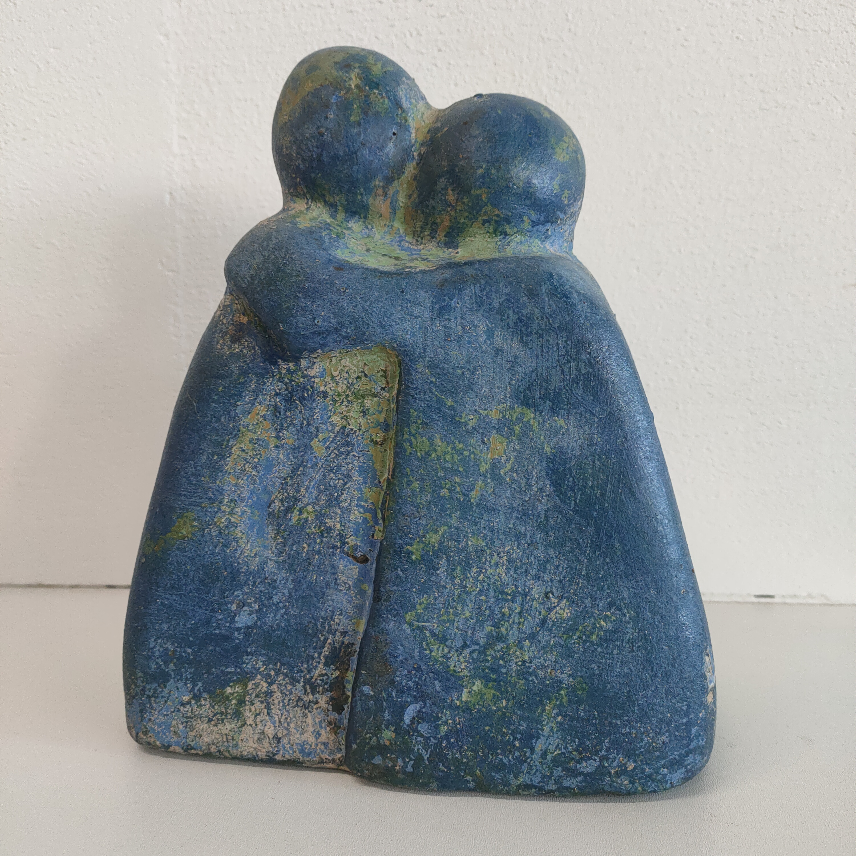 Blauw Sculptuur Beeld "de Knuffel" image 4